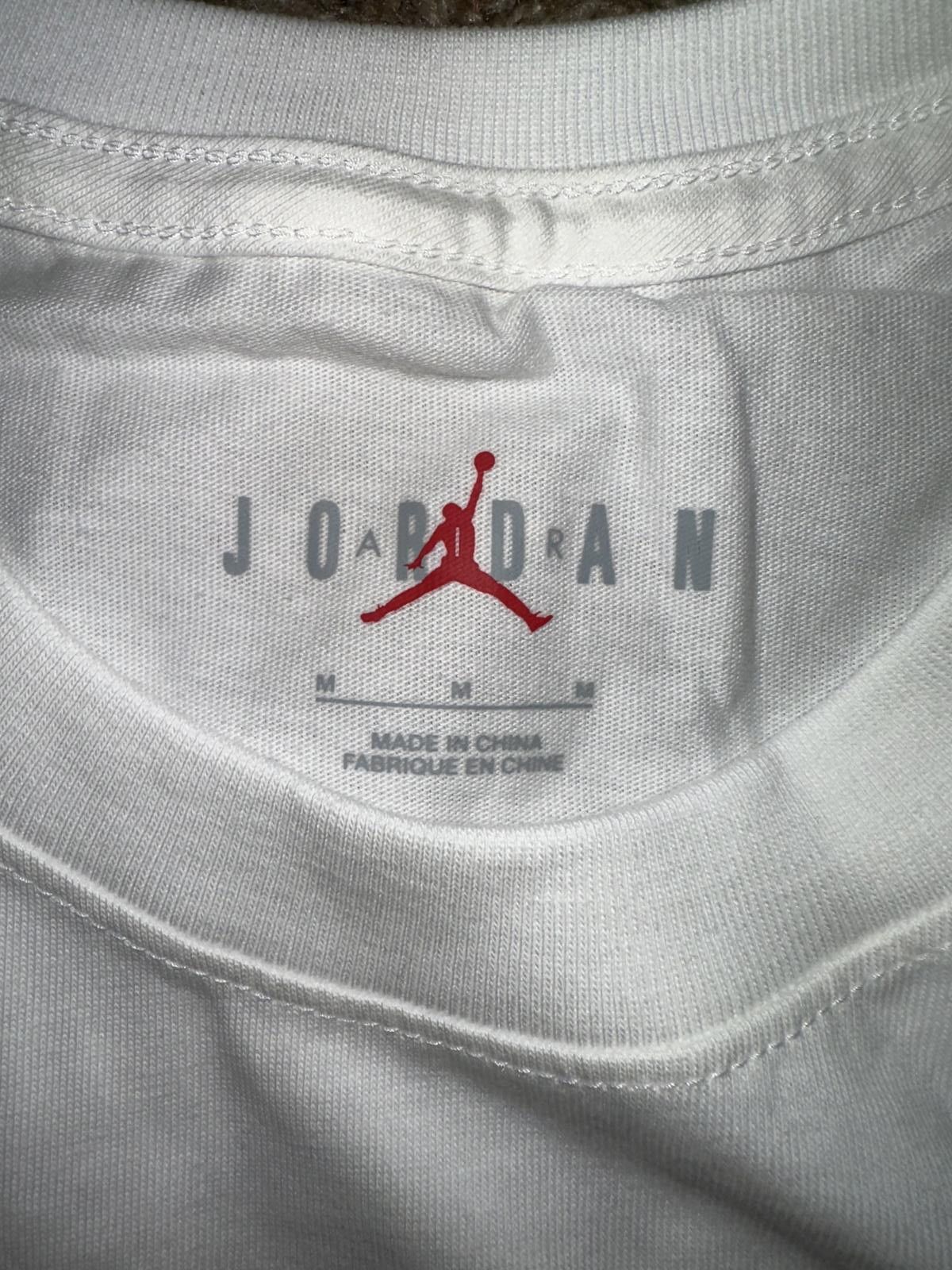 Designer Jordan Flight Essentials Pointillism Logo Graphic T-Shirt Sample Size US M / EU 48-50 / 2 - 3 Thumbnail
