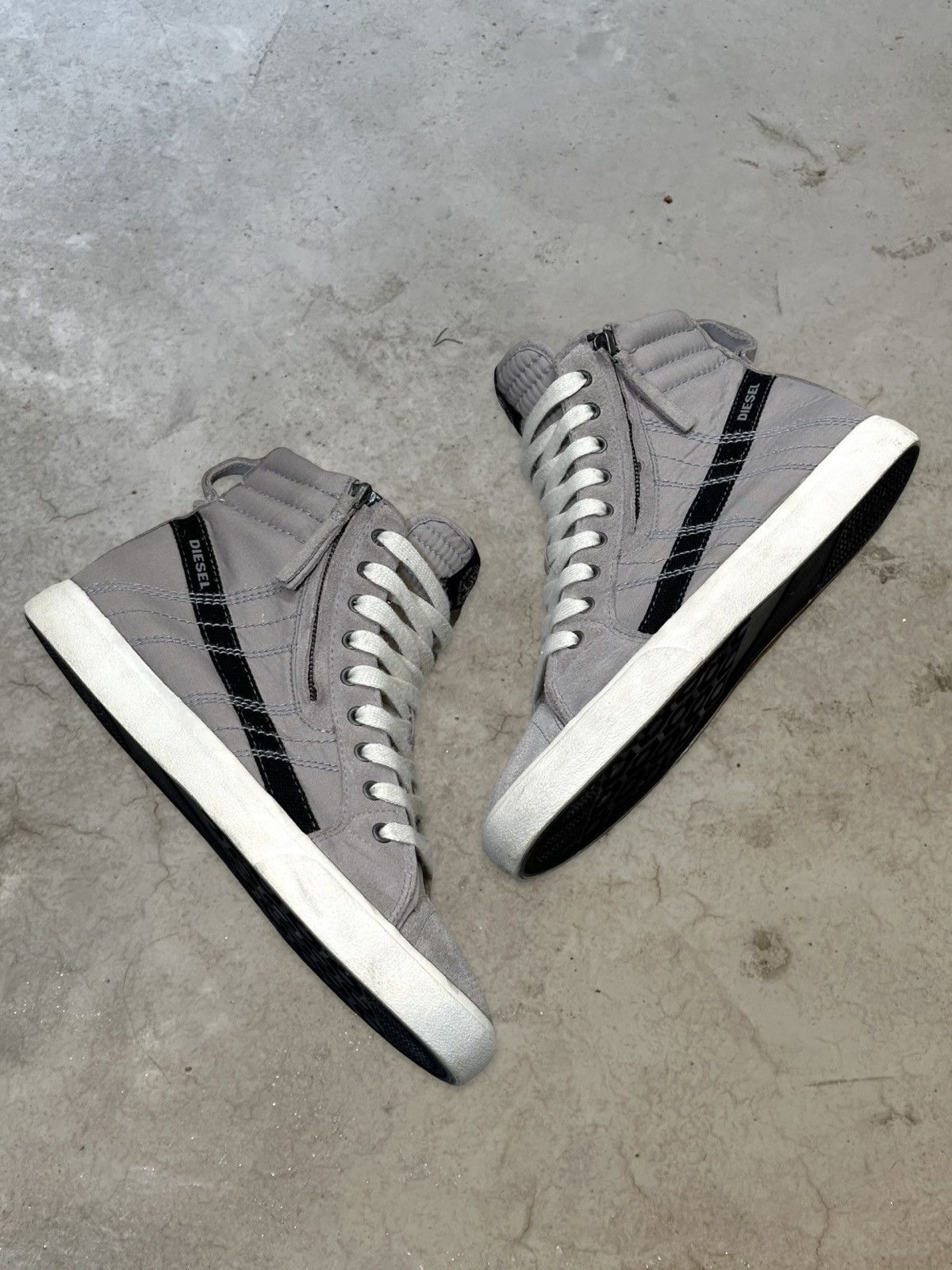 Diesel (SS15) D-STRING HI TOP Size US 9 / EU 42 - 3 Thumbnail