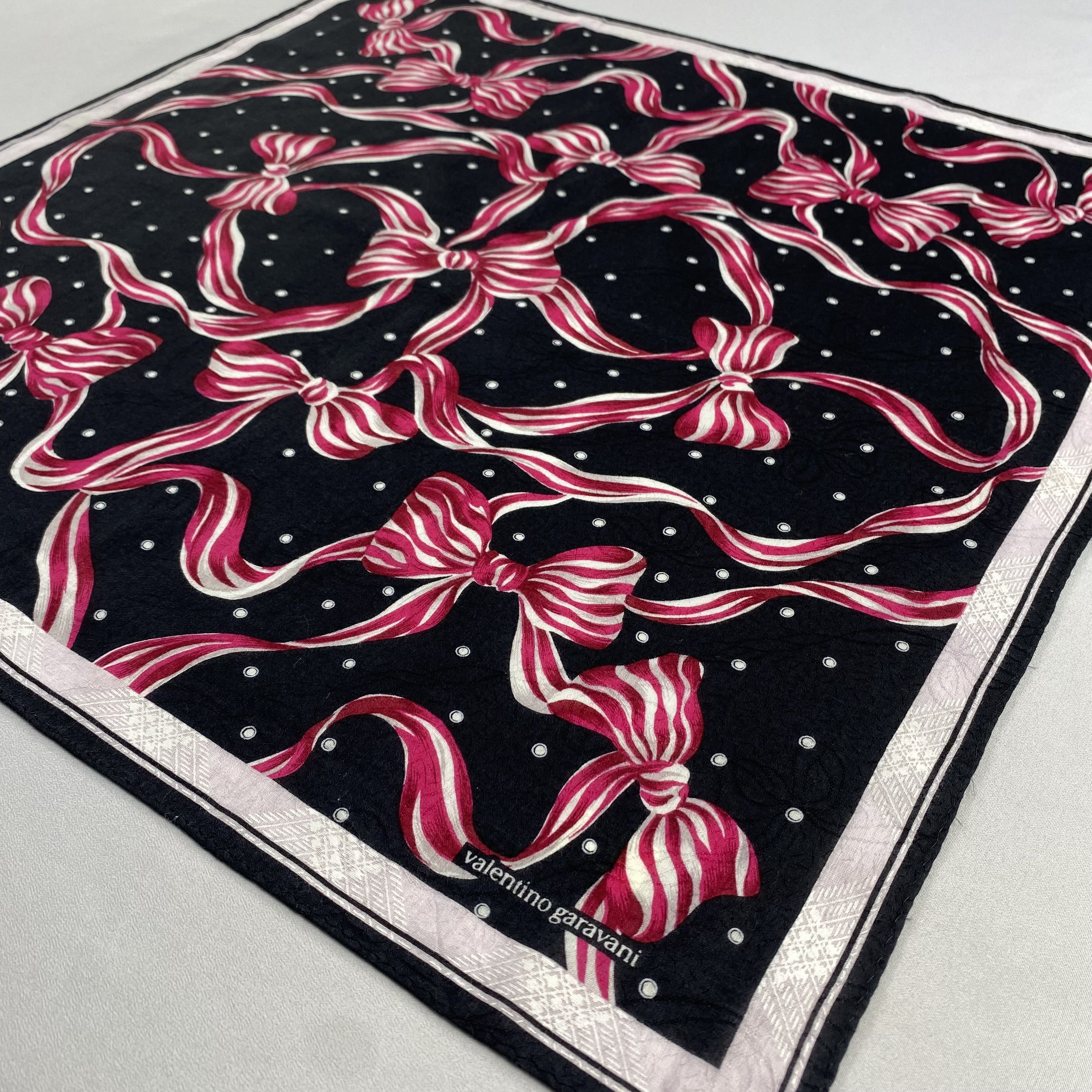 Valentino × Vintage Valentino Garavani Bandana/ Handkerchief / Neckerchief-P519 Size ONE SIZE - 2 Thumbnail