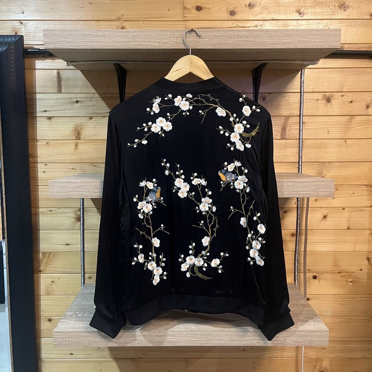 Zara Zara Black Asian Cherry Blossom Embroidered Satin Jacket Size S / US 4 / IT 40 - 4 Thumbnail