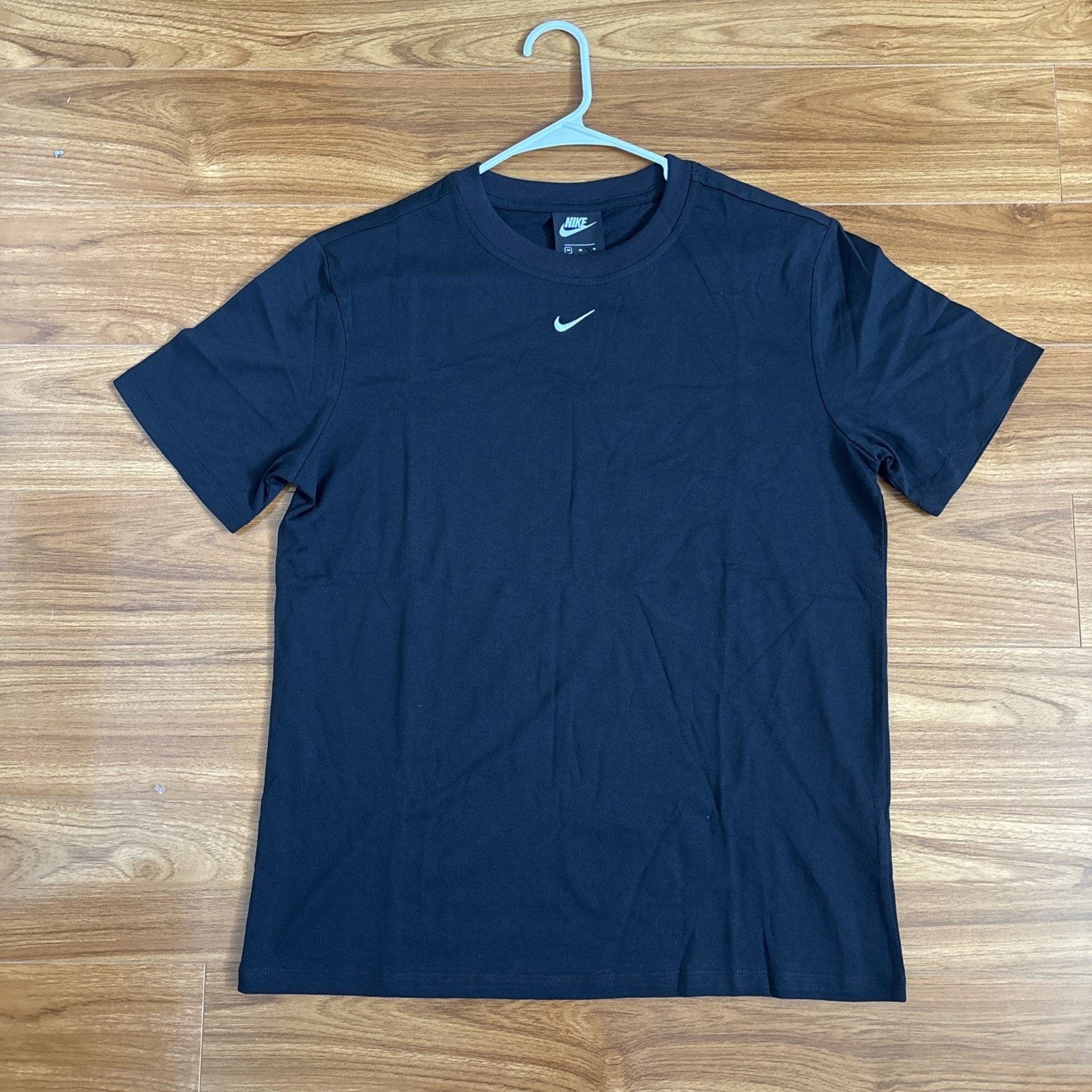 Nike Nike Shirt Black With White Nike Logo Unisex Brand New w Tag Size US M / EU 48-50 / 2 - 1 Thumbnail