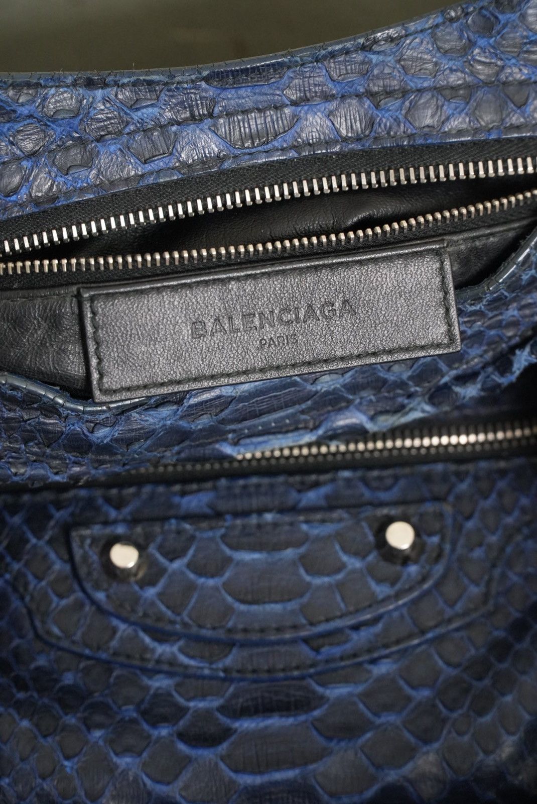 Balenciaga RARE Balenciga 2000’s Blue Python City Bag Size ONE SIZE - 15 Thumbnail