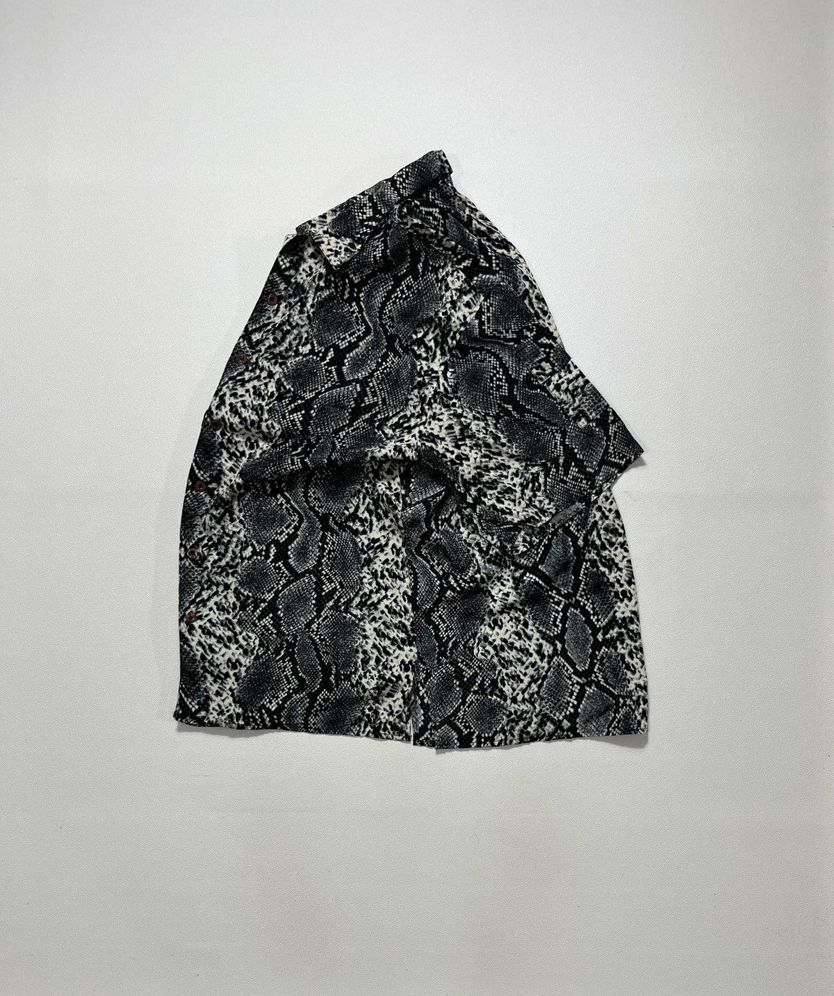 Andersson Bell Andersson Bell Muir Python Print Open Collar Shirt IVORY/BLK Size US L / EU 52-54 / 3 - 3 Thumbnail