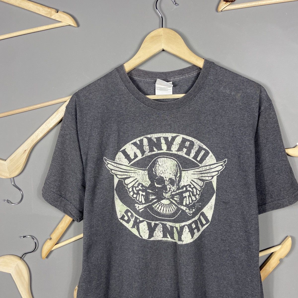 Band Tees Vintage 2004 Lynyrd Skynyrd Band T-shirt Size US M / EU 48-50 / 2 - 2 Thumbnail