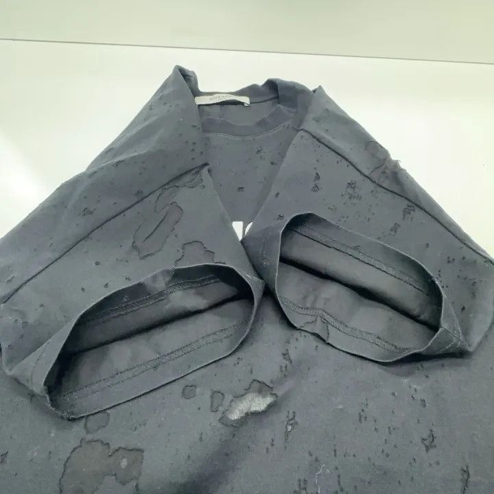 Givenchy Givenchy Givenchy Black Distressed Logo TShirt -2507 Size US XS / EU 42 / 0 - 8 Thumbnail