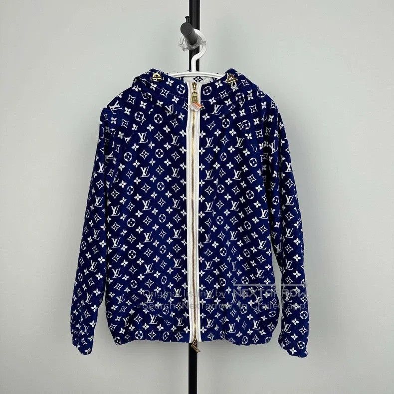 Louis Vuitton Louis Vuitton SS 22 Classic Logo Print Jacket Size XS / US 0-2 / IT 36-38 - 1 Thumbnail