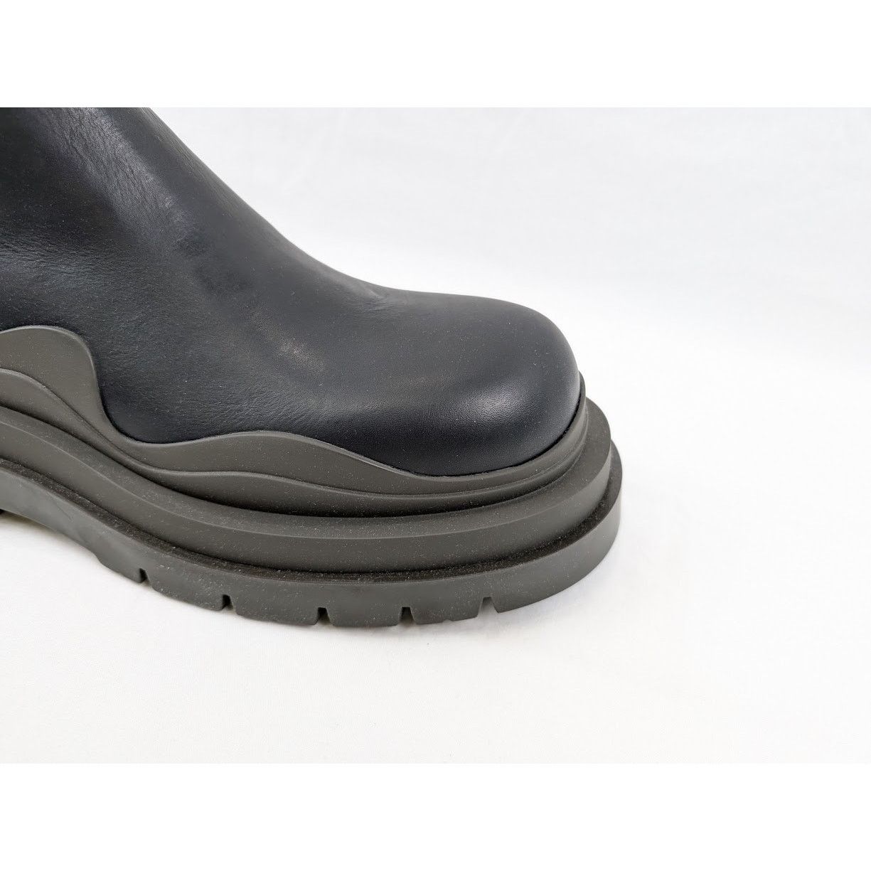Bottega Veneta o1rshd1 Military Calf Tire Ankle Boots in Black Size US 11 / EU 44 - 3 Thumbnail