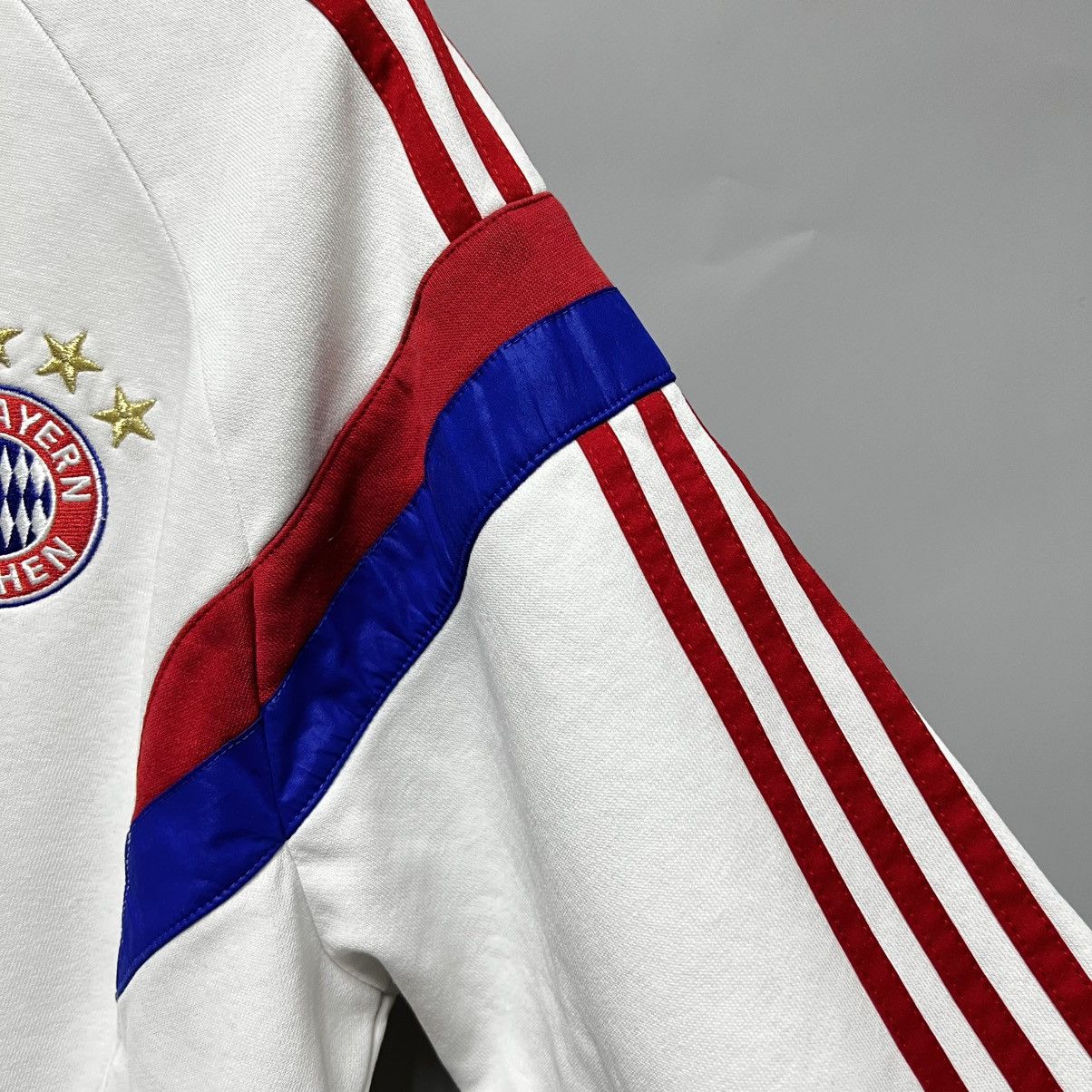 Adidas Adidas Bayern Munich Bavaria Munchen Vintage Sweatshirt Size US L / EU 52-54 / 3 - 11 Thumbnail