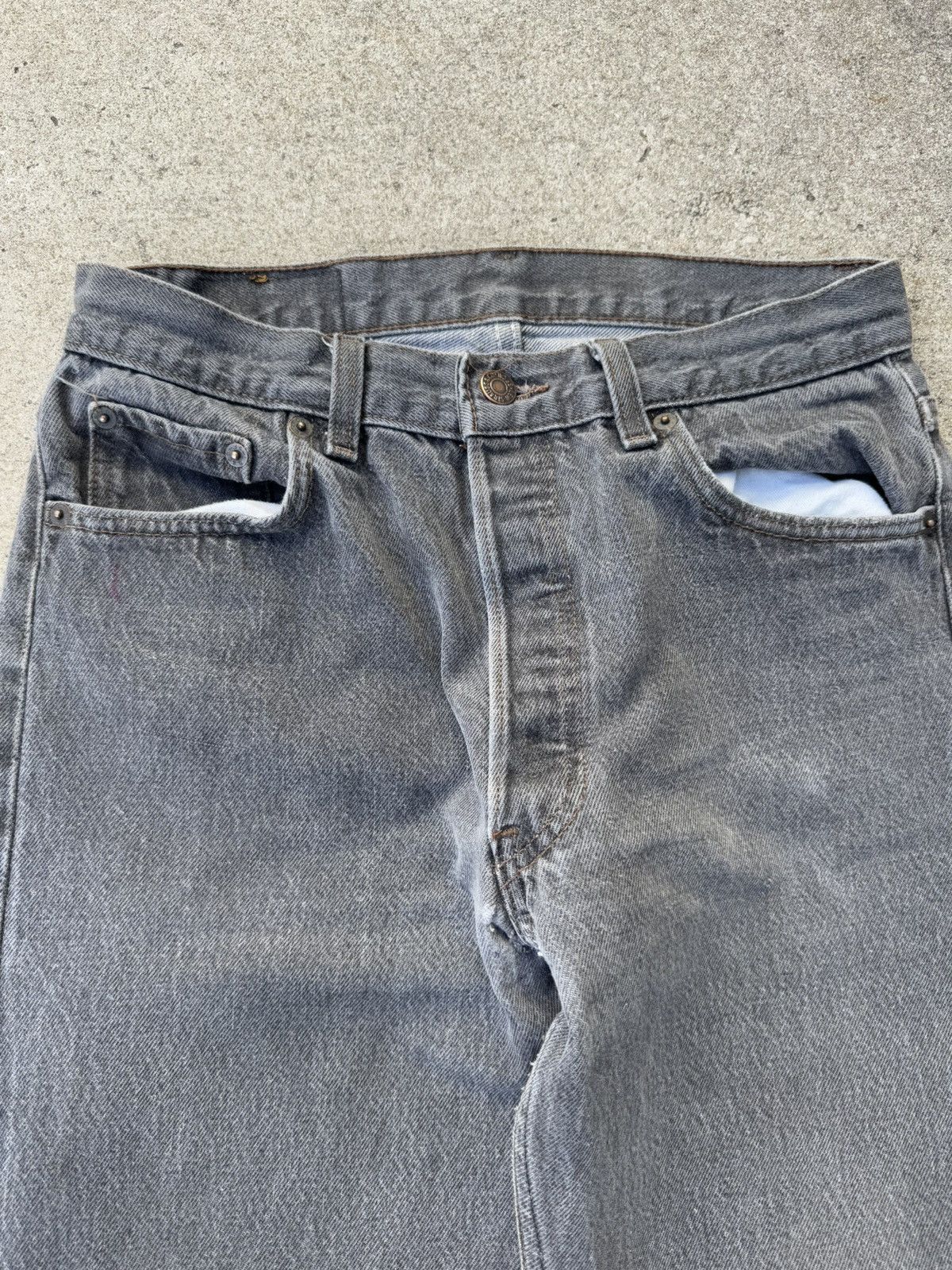 Levi's × Vintage Vtg 90’s Levi’s 501xx Buttonfly Straight Faded Jeans 29x29 Size US 29 - 5 Thumbnail