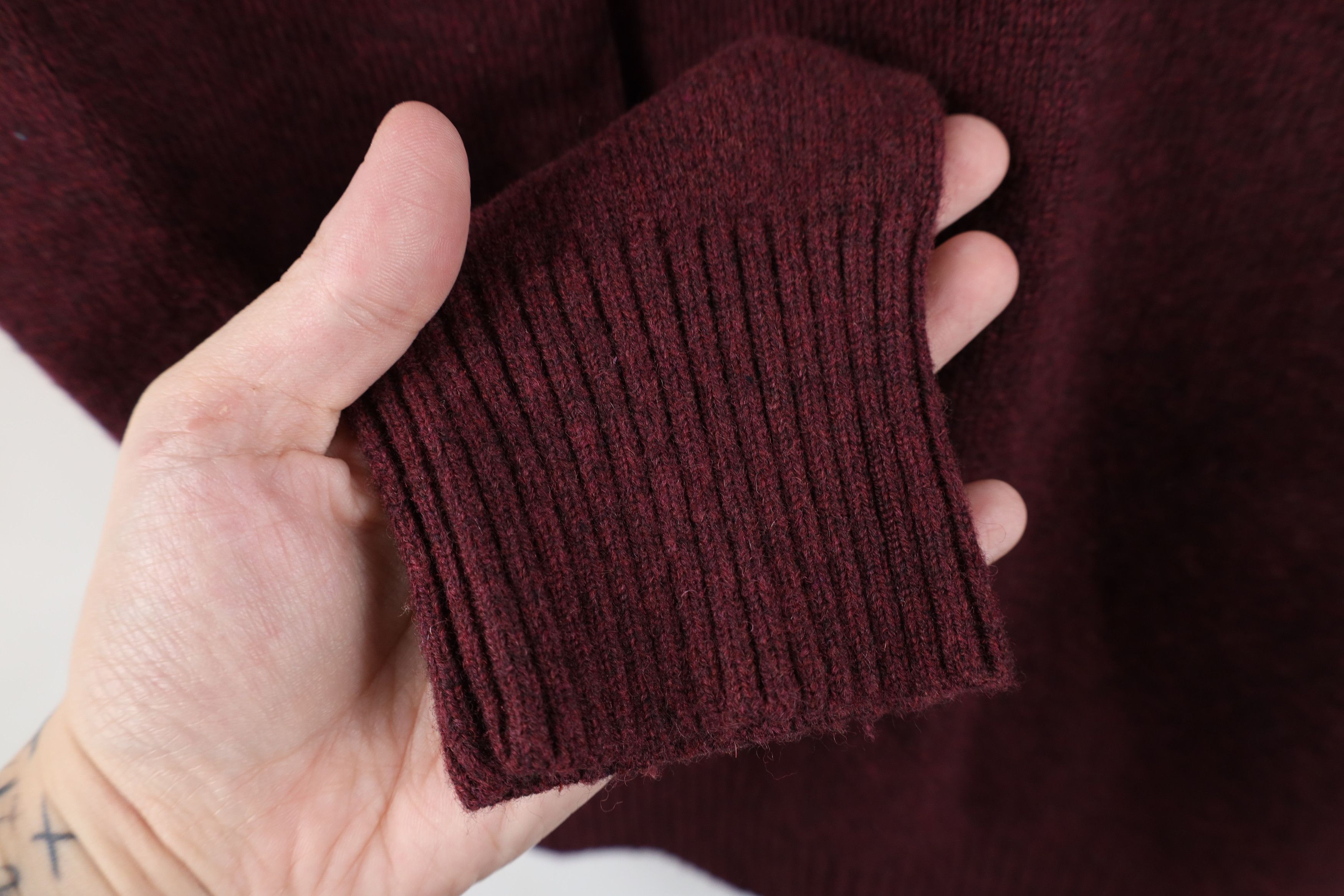 L.L. Bean Vintage 90s LL Bean Lambswool Knit V-Neck Sweater Maroon Size US L / EU 52-54 / 3 - 4 Thumbnail