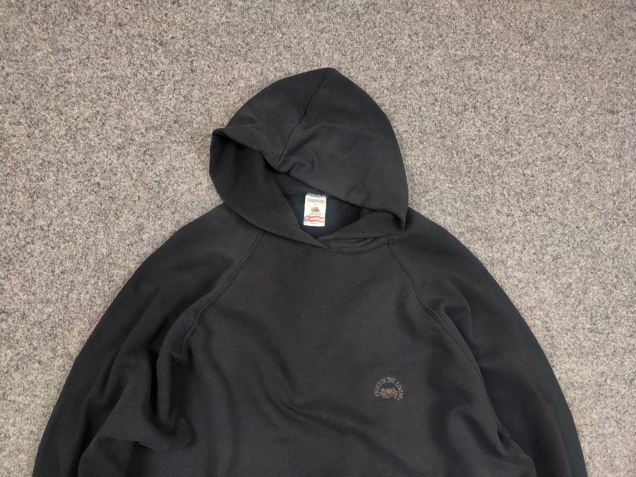 Fruit Of The Loom Vintage 90's fruit of the loom Black Faded Hoodie USA Style Size US L / EU 52-54 / 3 - 4 Thumbnail