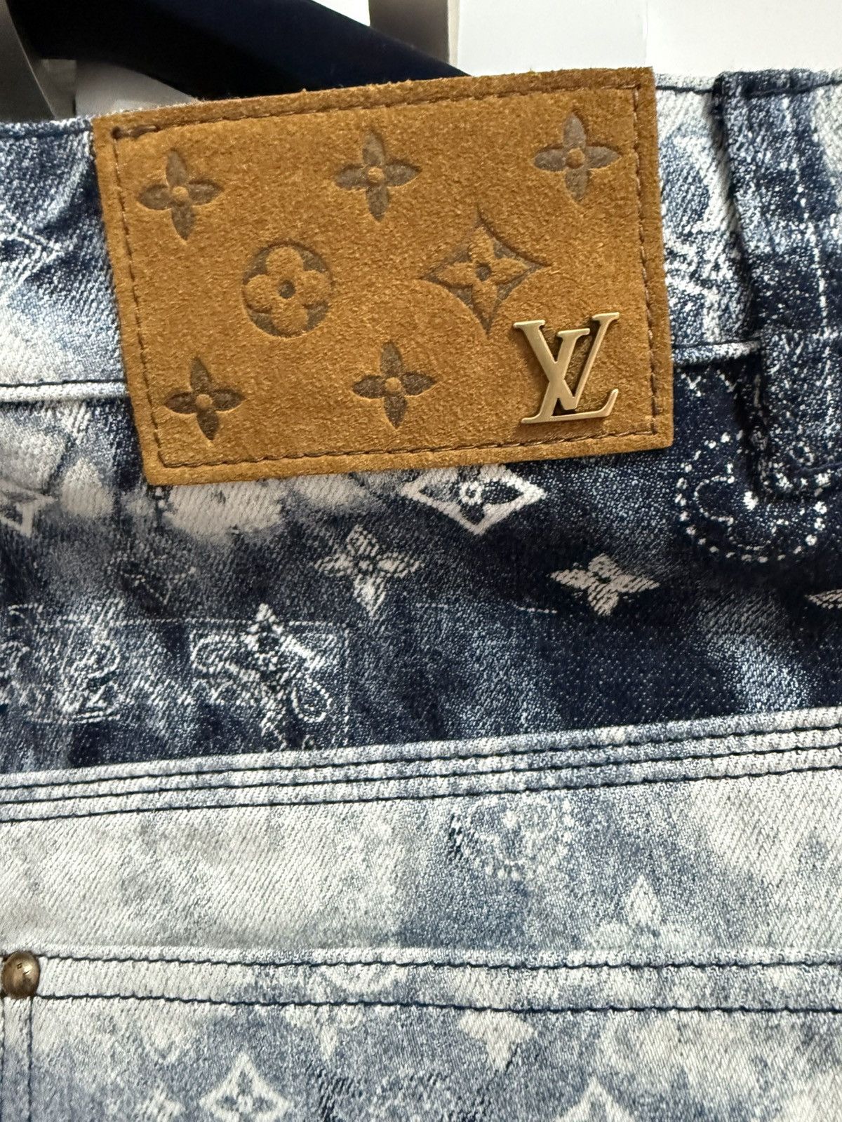 Louis Vuitton Louis Vuitton monogram bandana denim shorts 30 Size US 30 / EU 46 - 5 Thumbnail