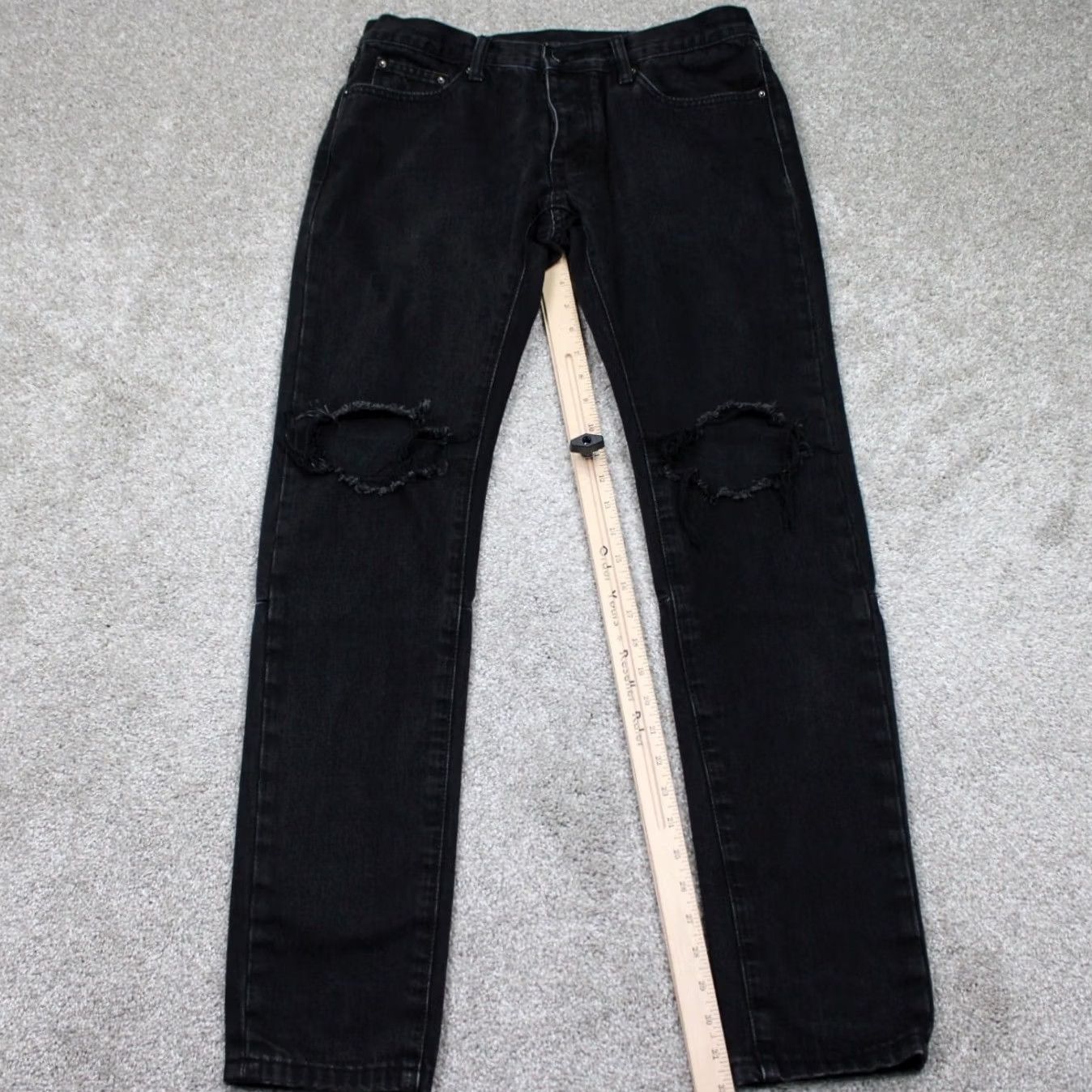 MNML MNML Jeans Mens 32 Black Distressed Button Fly Cotton/Polyester Inseam 32" Jeans Size US 32 / EU 48 - 3 Thumbnail