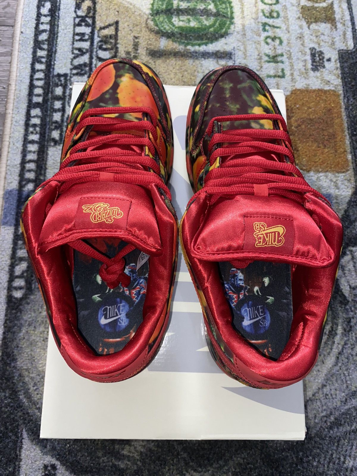 Nike Nike SB Dunk Low The Wizard of Oz Poppy Field Size US 11.5 / EU 44-45 - 6 Thumbnail