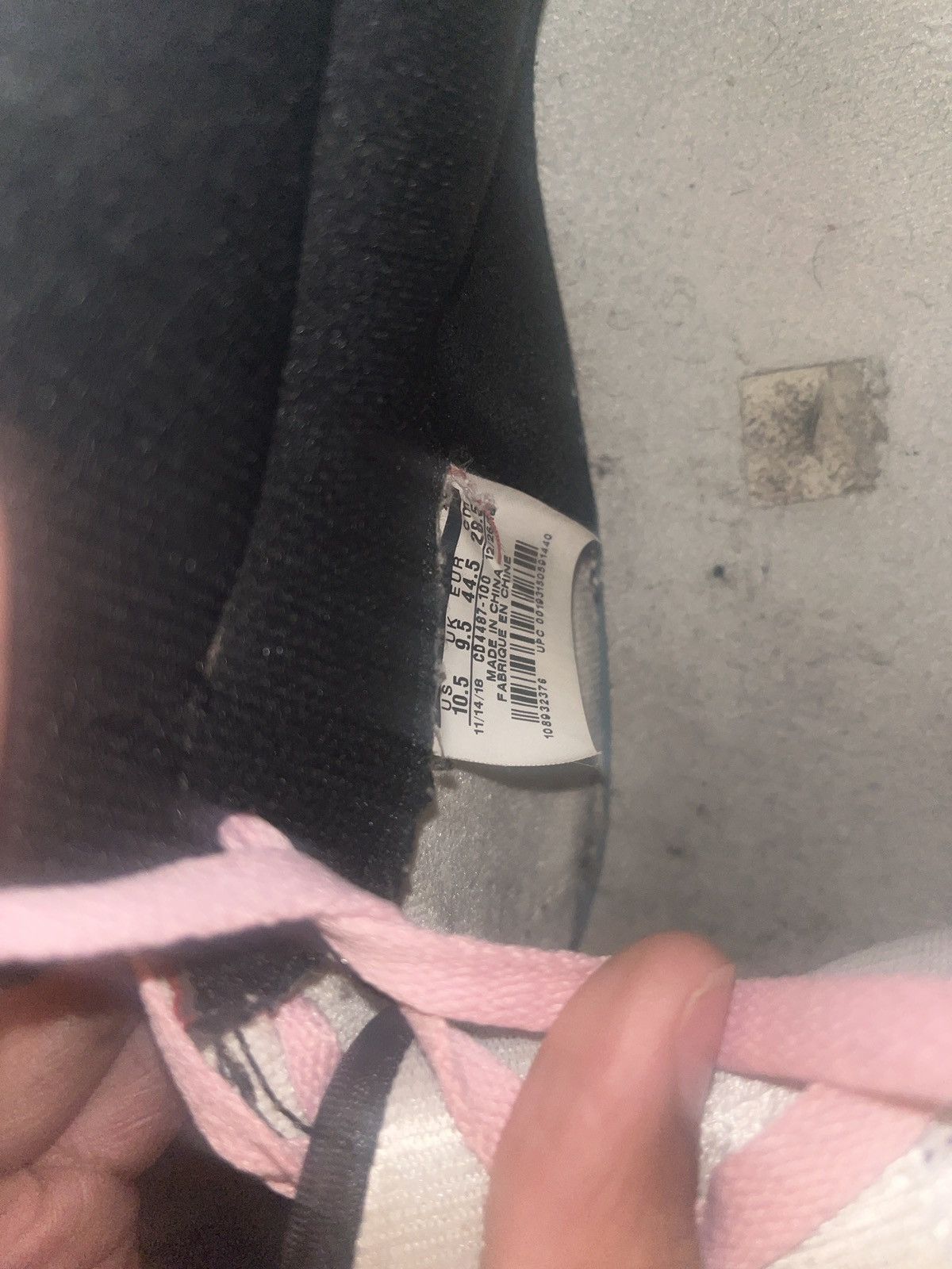 Jordan Brand × Travis Scott Travis Scott Jordan 1 Mocha Size US 10.5 / EU 43-44 - 9 Thumbnail
