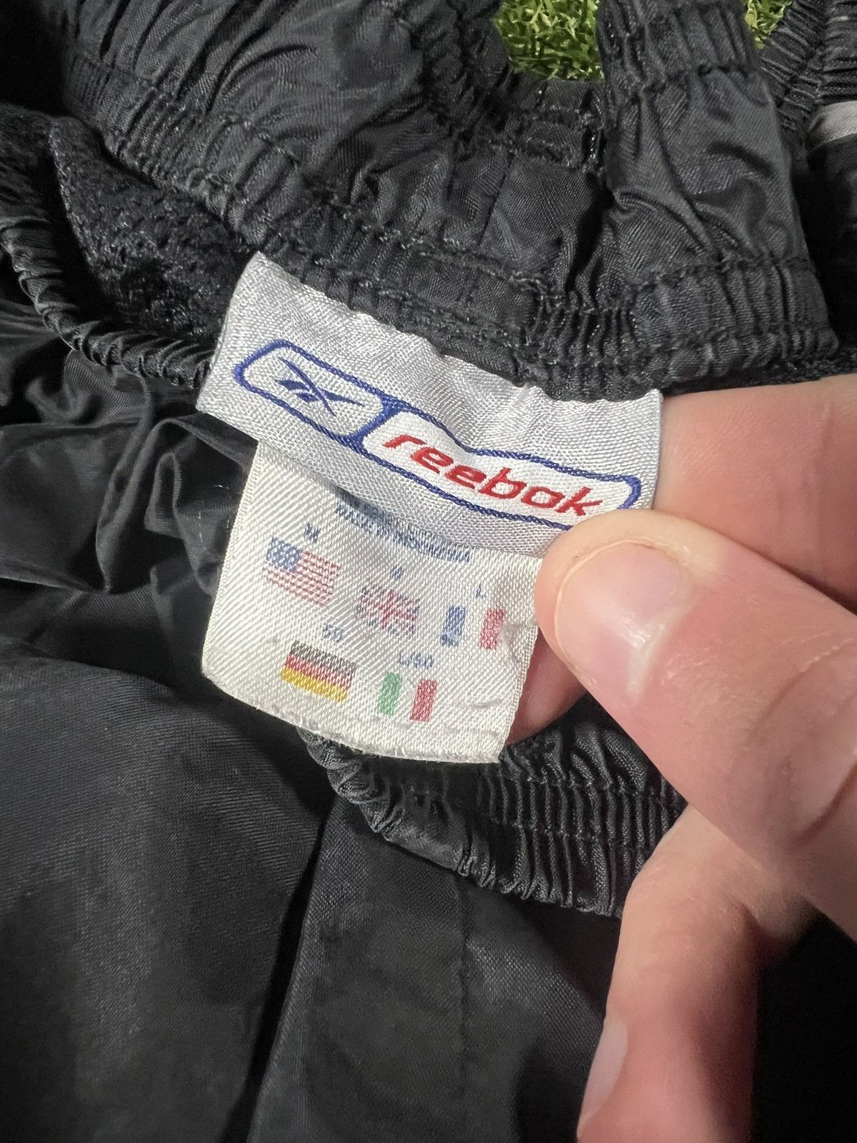 Reebok Vintage 90s Baggy Reebok Nylon Athletic Fall Track Pants Size US 30 / EU 46 - 5 Thumbnail