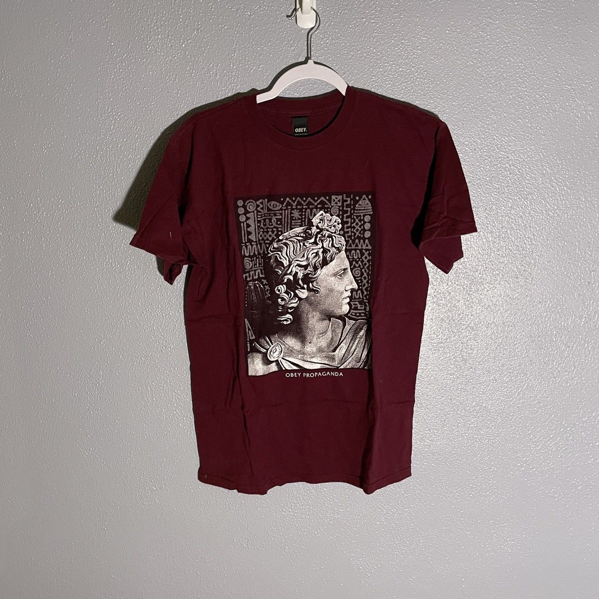 Obey Obey Maroon Graphic T Shirt Greek Bust Vaporwave Mens Size M Size US M / EU 48-50 / 2 - 1 Thumbnail