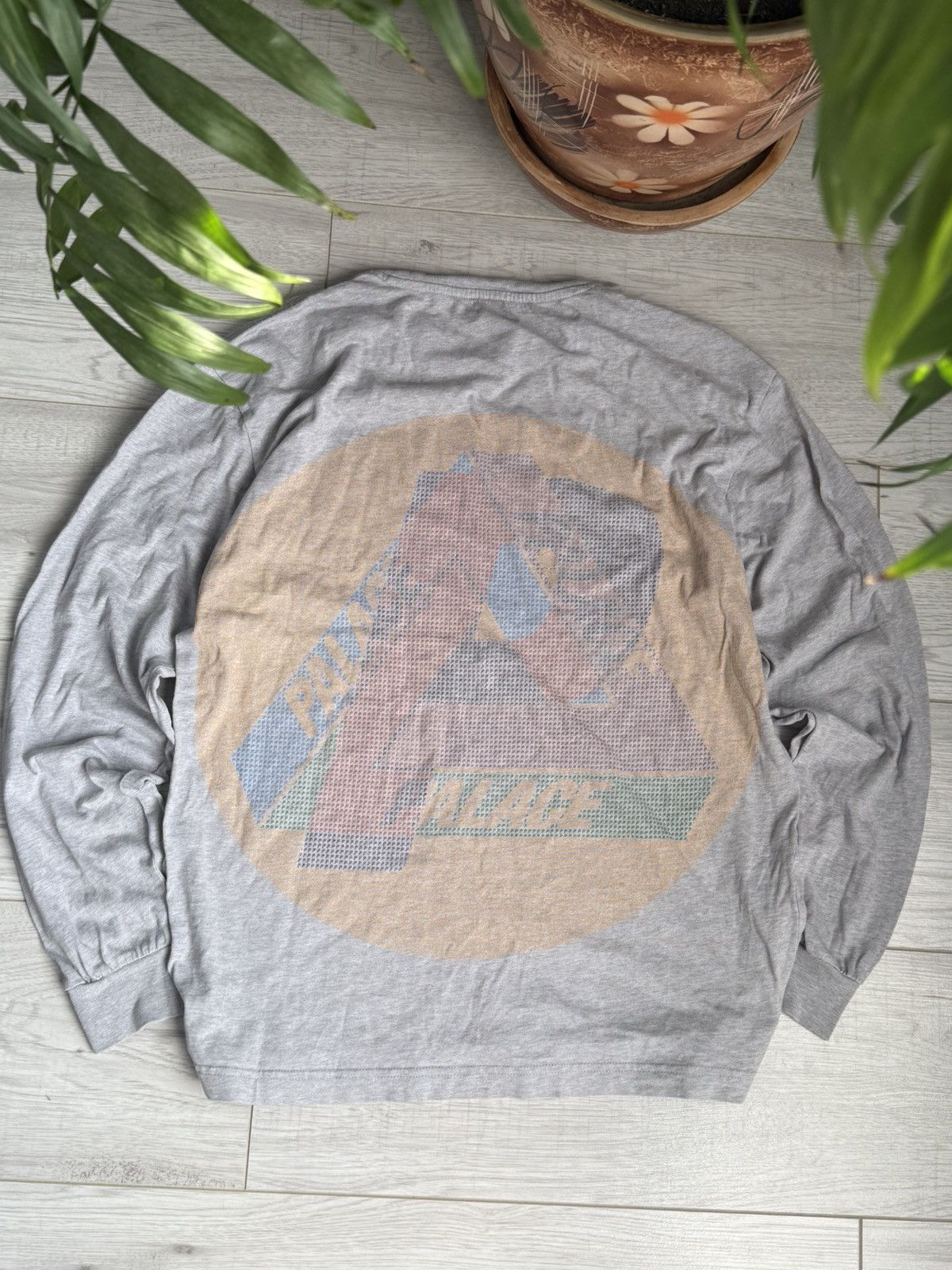 Palace × Vintage Palace Back Logo Size US M / EU 48-50 / 2 - 1 Thumbnail