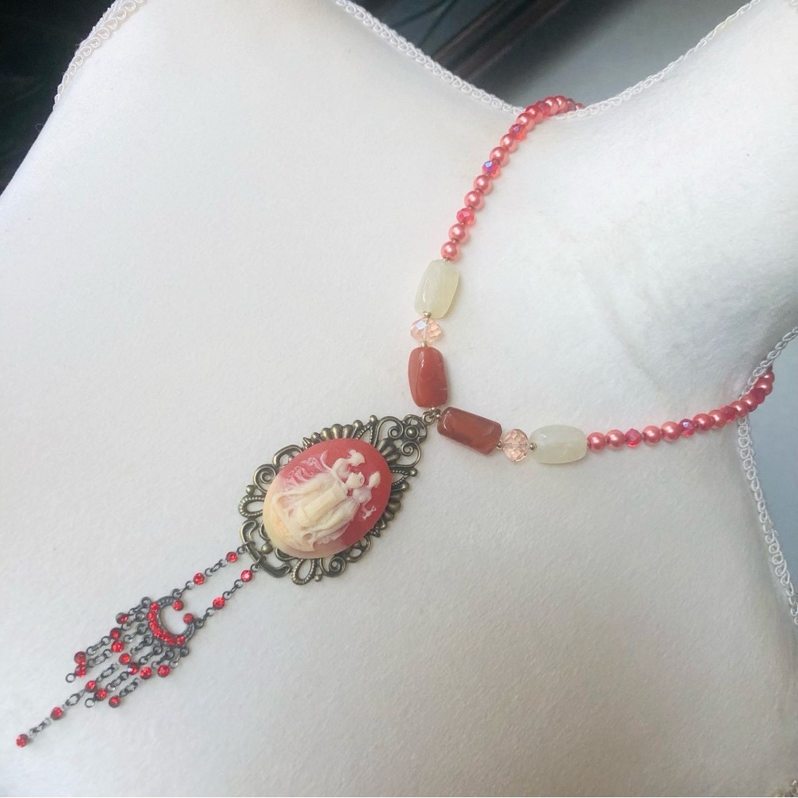 Handmade Handcrafted repurpose antique cameo quartz Pearl necklace Size ONE SIZE - 1 Thumbnail