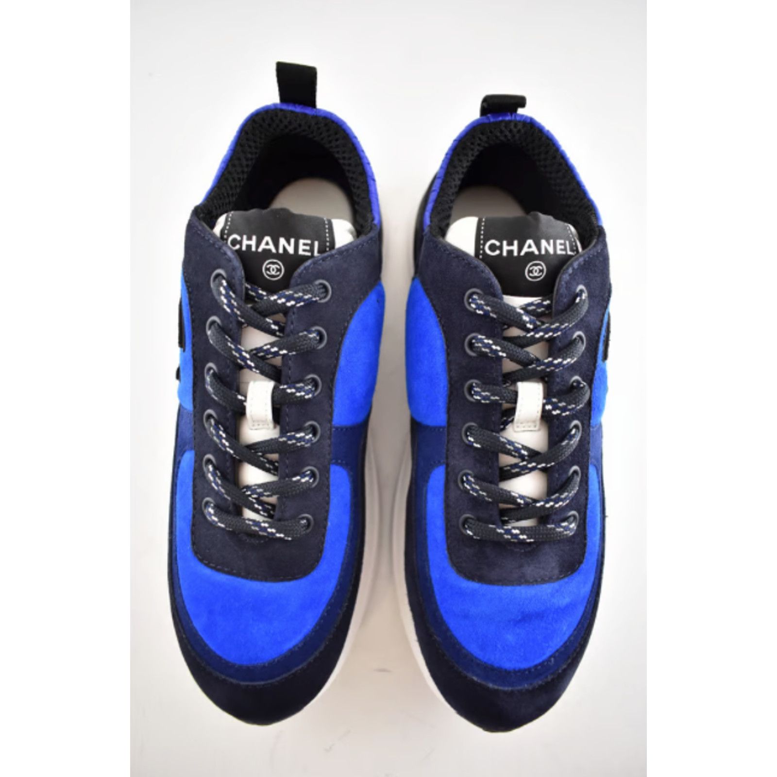 Chanel 21K CC Logo Lace Up Tie Flat Runner Trainer Sneaker 39.5 Size US 9.5 / IT 39.5 - 9 Thumbnail