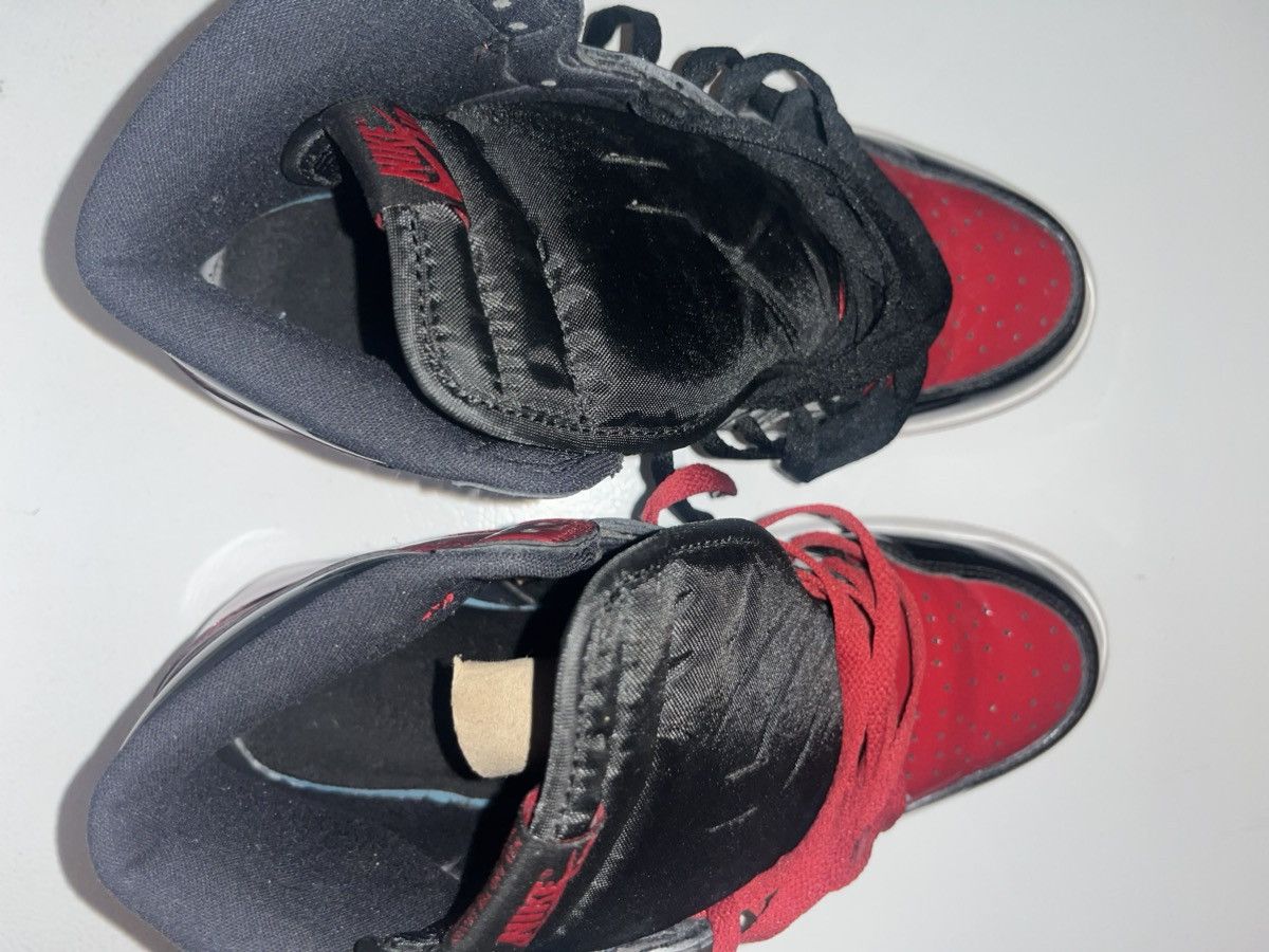 Jordan Brand AIR BRED JORDAN 1s Size US 10.5 / EU 43-44 - 2 Thumbnail