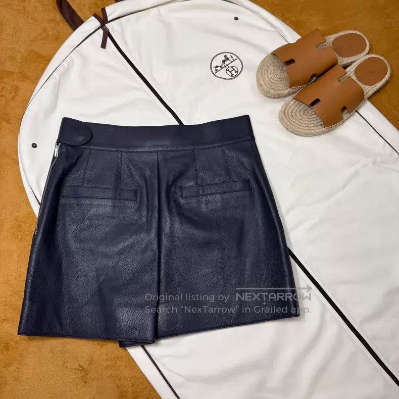 Hermes Hermes Pig Nose Buckle Dark Blue Sheepskin Short Pants Size 25" / US 0 / IT 36 - 2 Thumbnail