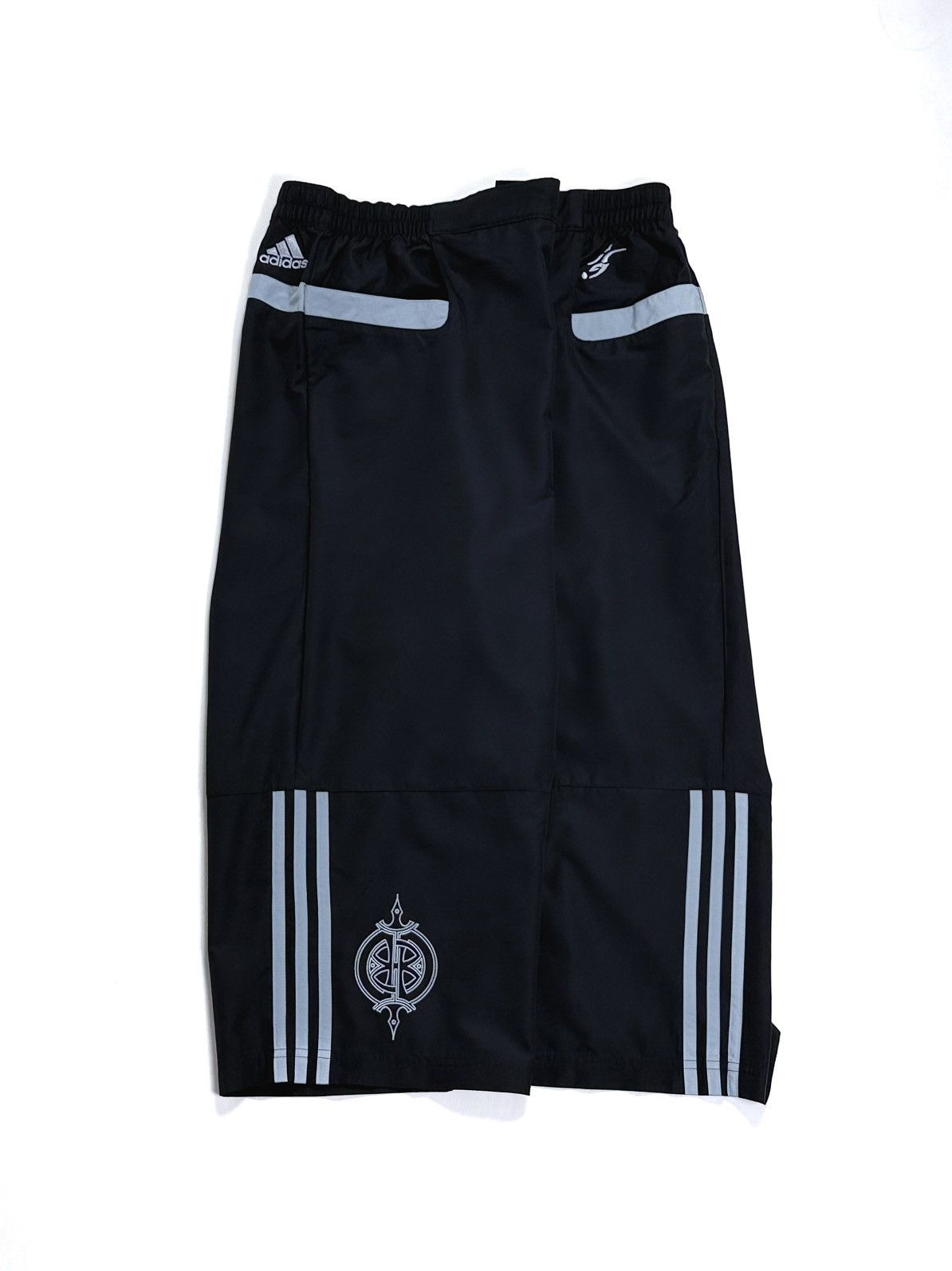 Adidas Y2k Rare Adidas Baggy Long Shorts Size US 32 / EU 48 - 2 Thumbnail