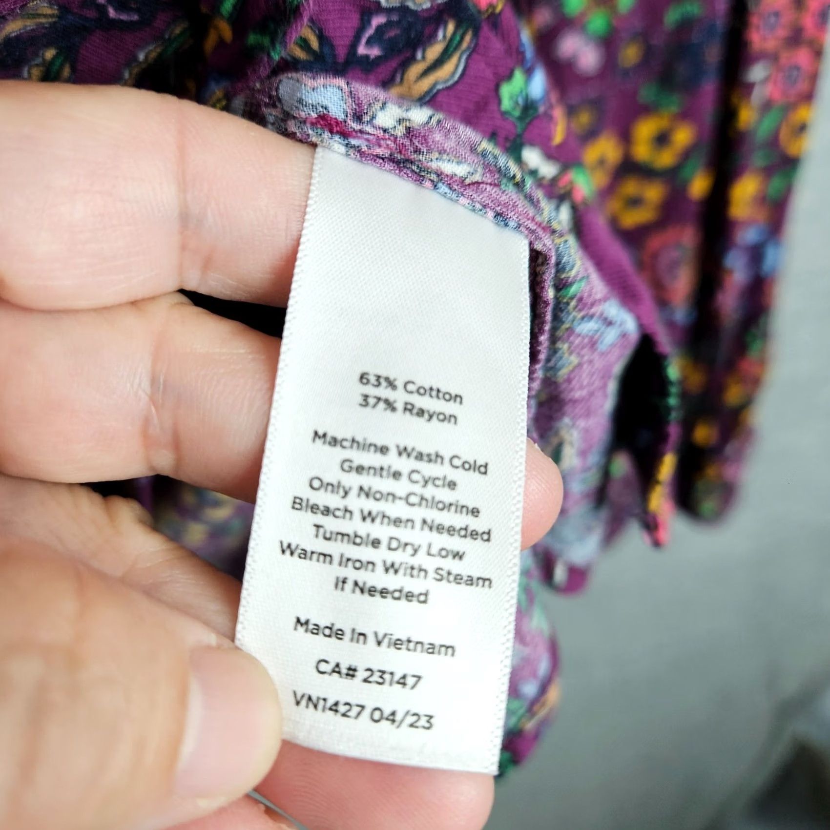 Talbots Talbots Women's XL Floral Ruffle Neck Button Front Blouse Purple Long Sleeve Shirt Adults Regular Size Type: Blouse Size XL / US 12-14 / IT 48-50 - 6 Thumbnail