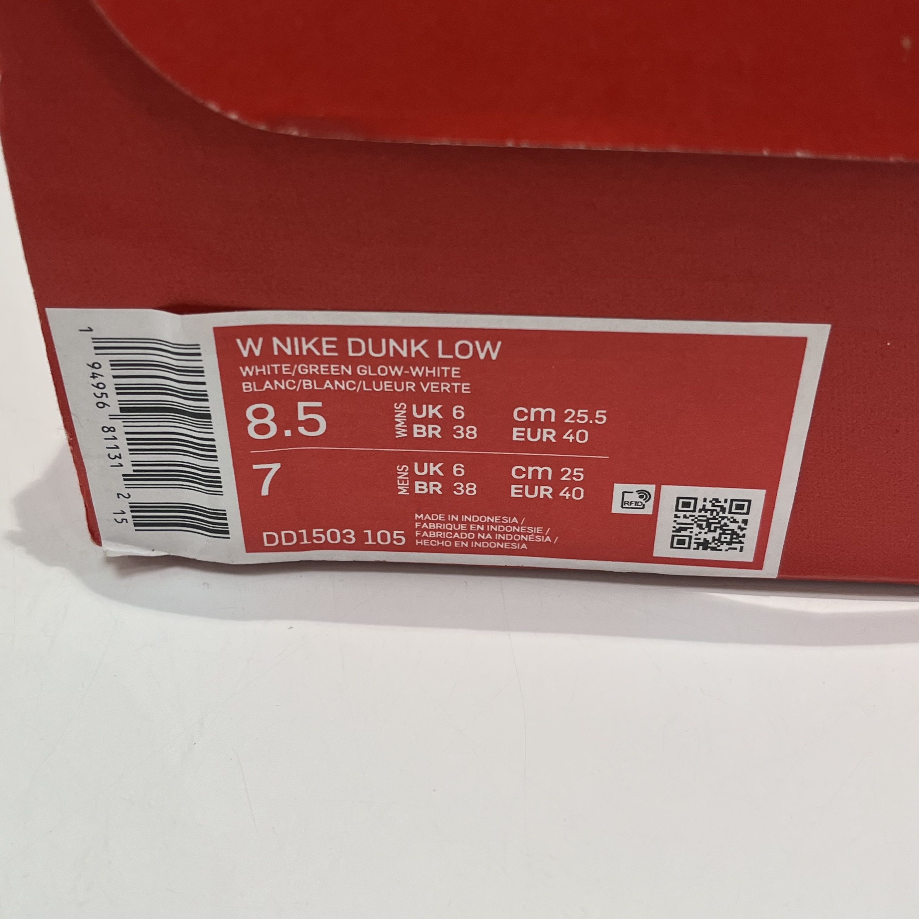 Nike Nike dunk low green glow Size US 8.5 / EU 41-42 - 7 Thumbnail