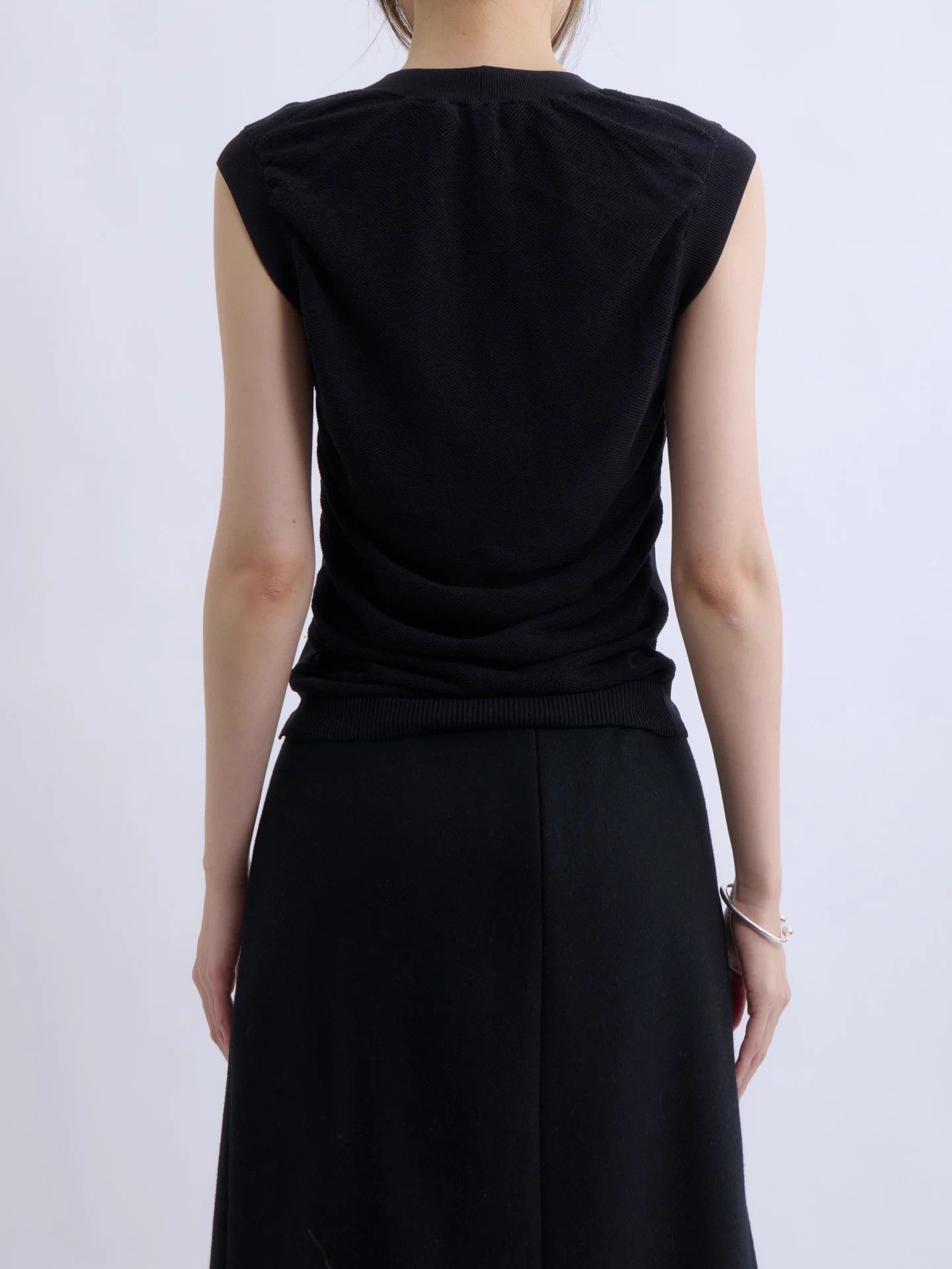 Helmut Lang Helmut Lang Structure Sleeveless Black Shirring Top S Size S / US 4 / IT 40 - 3 Thumbnail