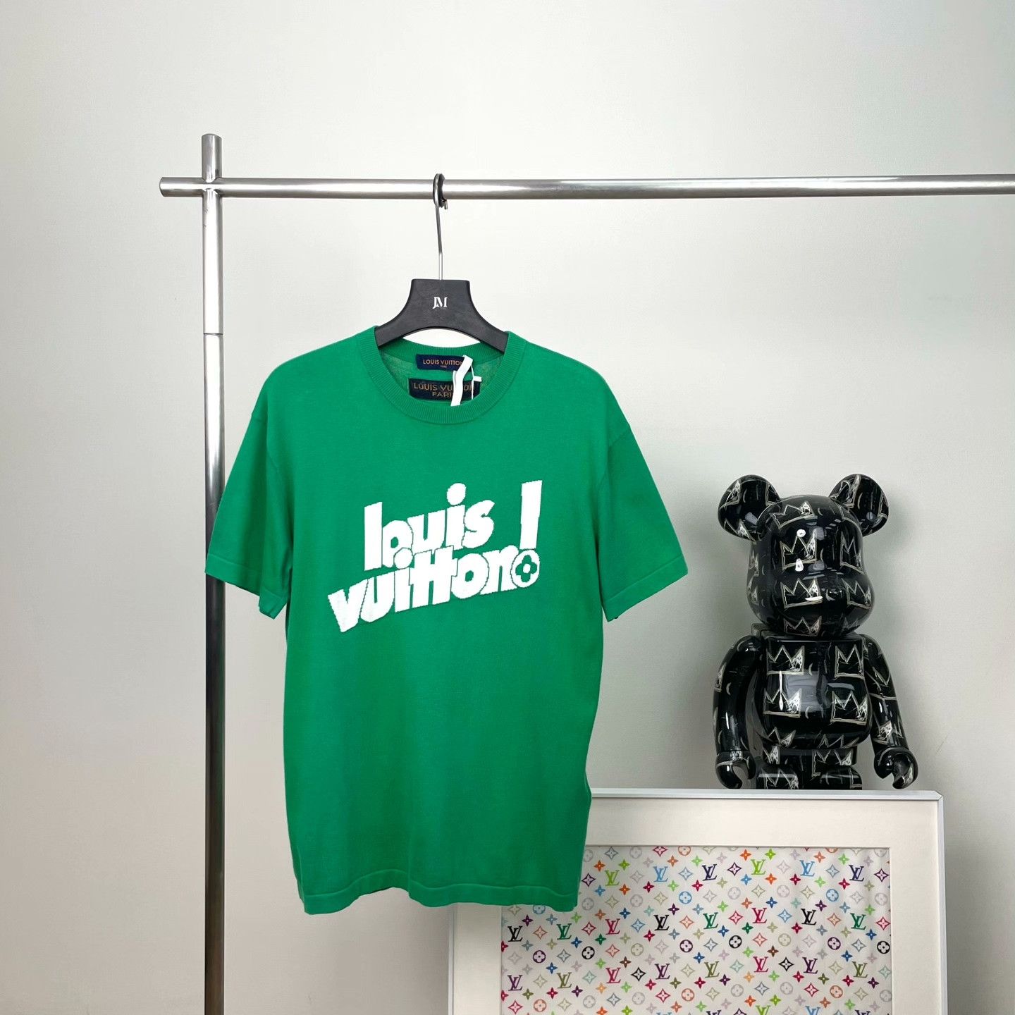 Louis Vuitton Louis Vuitton Retro Printed T-Shirt m Men Size US M / EU 48-50 / 2 - 1 Thumbnail