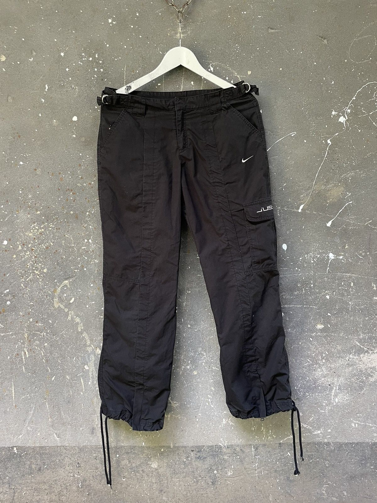 Nike × Vintage Vintage 00’s Nike Black Cargo Pants Y2K Swoosh RARE Size 32" / US 10 / IT 46 - 1 Thumbnail