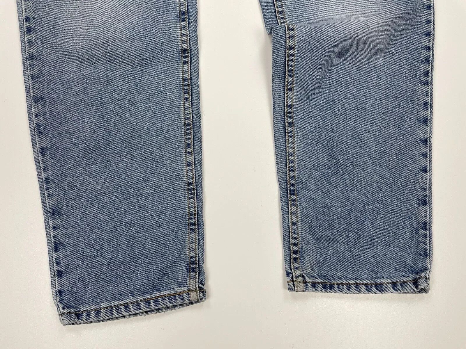 Levi's Vintage 1990s Levi’s 950 Men Jeans Tapered Leg Made in USA Size US 28 / EU 44 - 5 Thumbnail