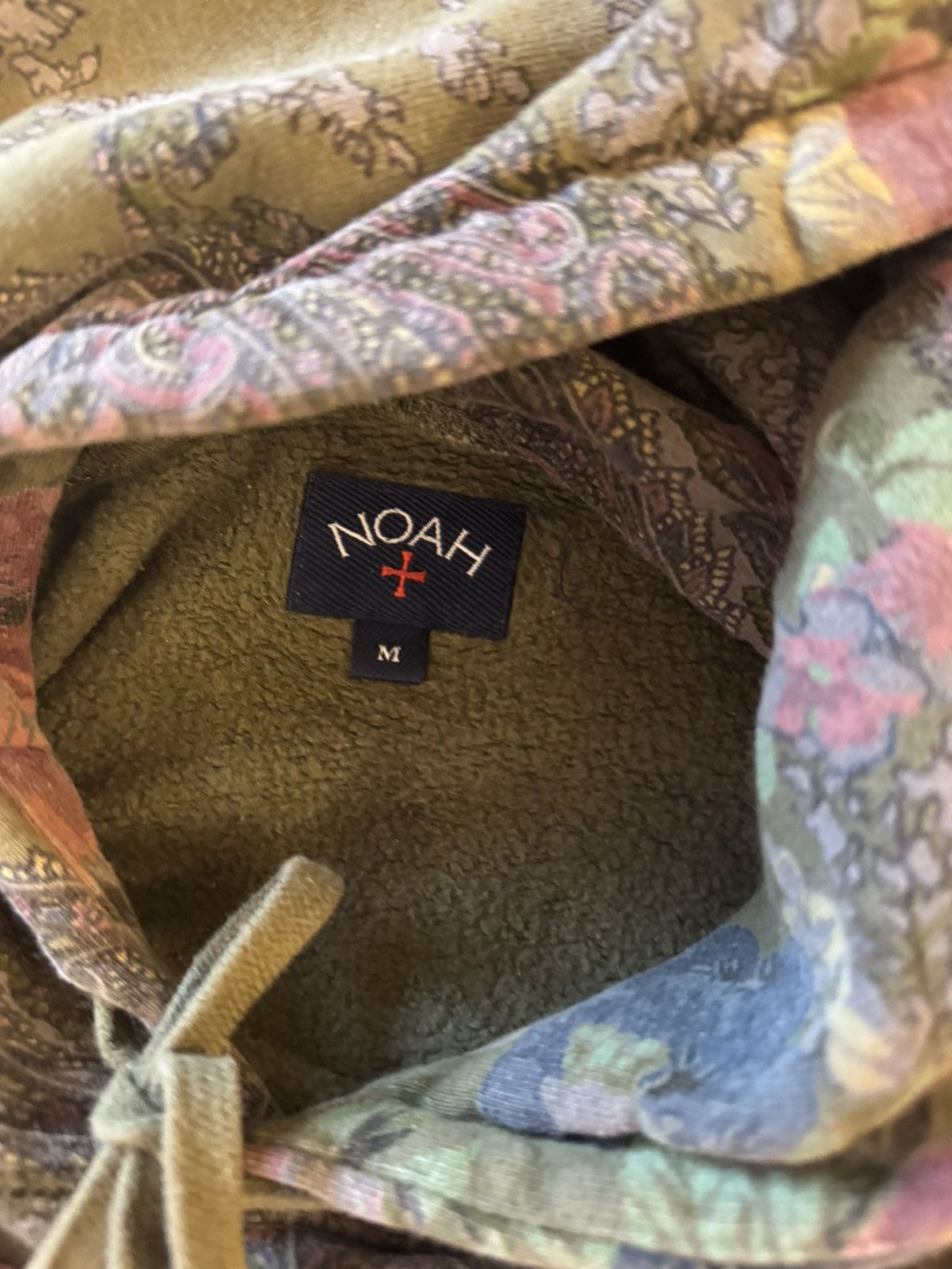 Noah Noah All Over Paisley Hoody size M Size US M / EU 48-50 / 2 - 3 Thumbnail