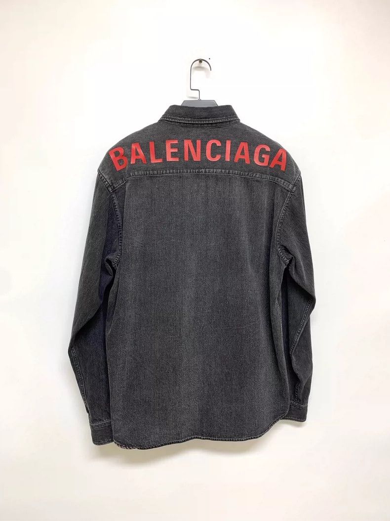 Balenciaga Balenciaga size 39 Washed denim shirt with logo on back sh Size US M / EU 48-50 / 2 - 8 Thumbnail