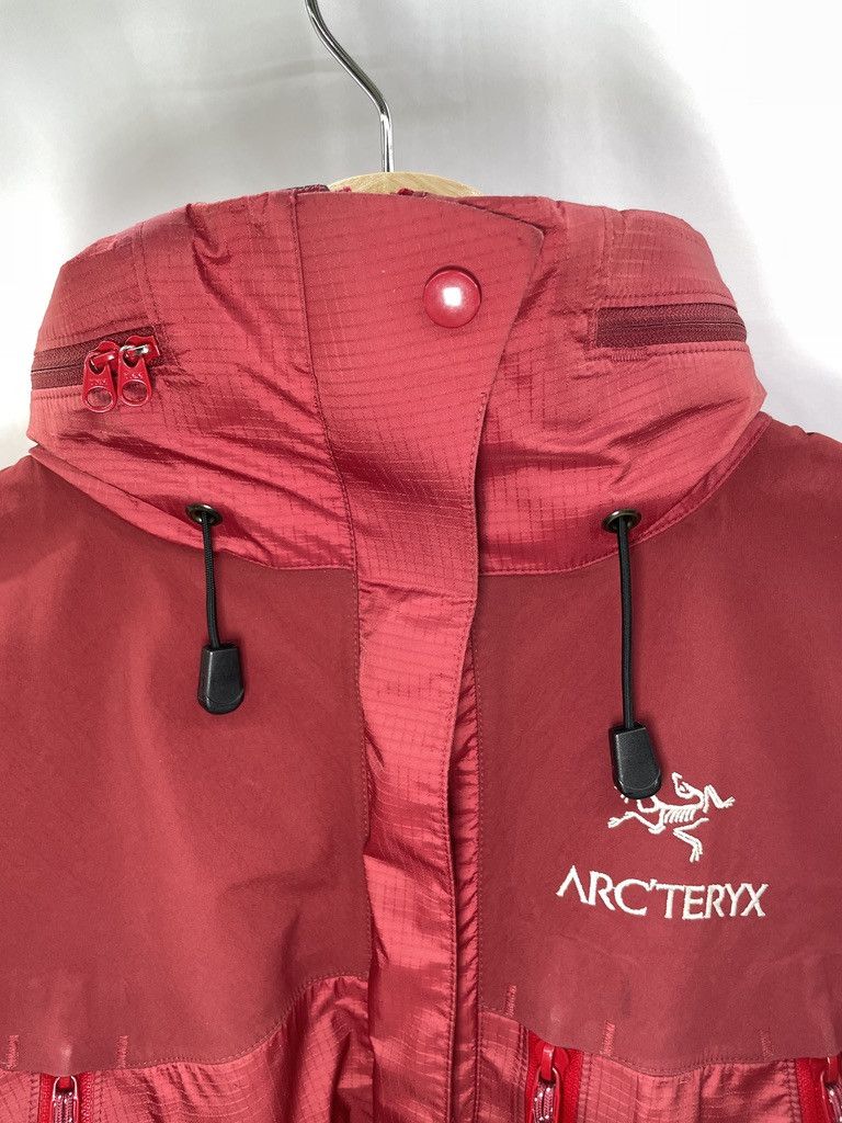 Arc'teryx ARCTERYX Theta AR 2003 Sangria Red Vintage Gore Tex Jacket Size US S / EU 44-46 / 1 - 15 Thumbnail