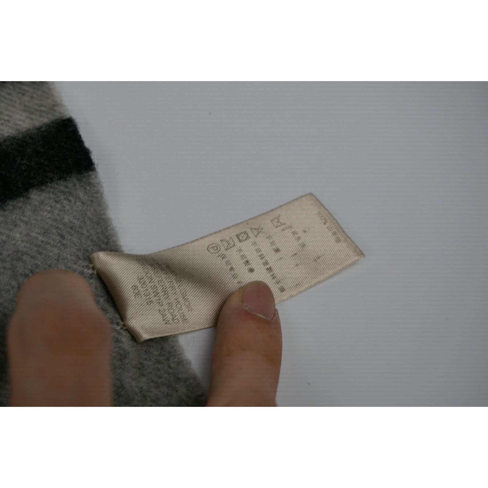Burberry Giant Check Mens Scarf Size ONE SIZE - 11 Thumbnail