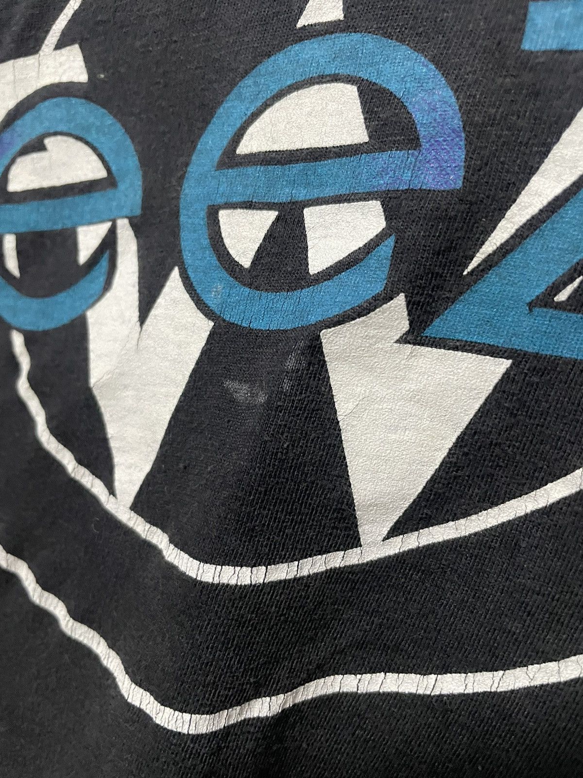 Band Tees Rare Vintage 90s Weezer If It’s Too Loud Turn It Down Tee Size US XL / EU 56 / 4 - 9 Thumbnail