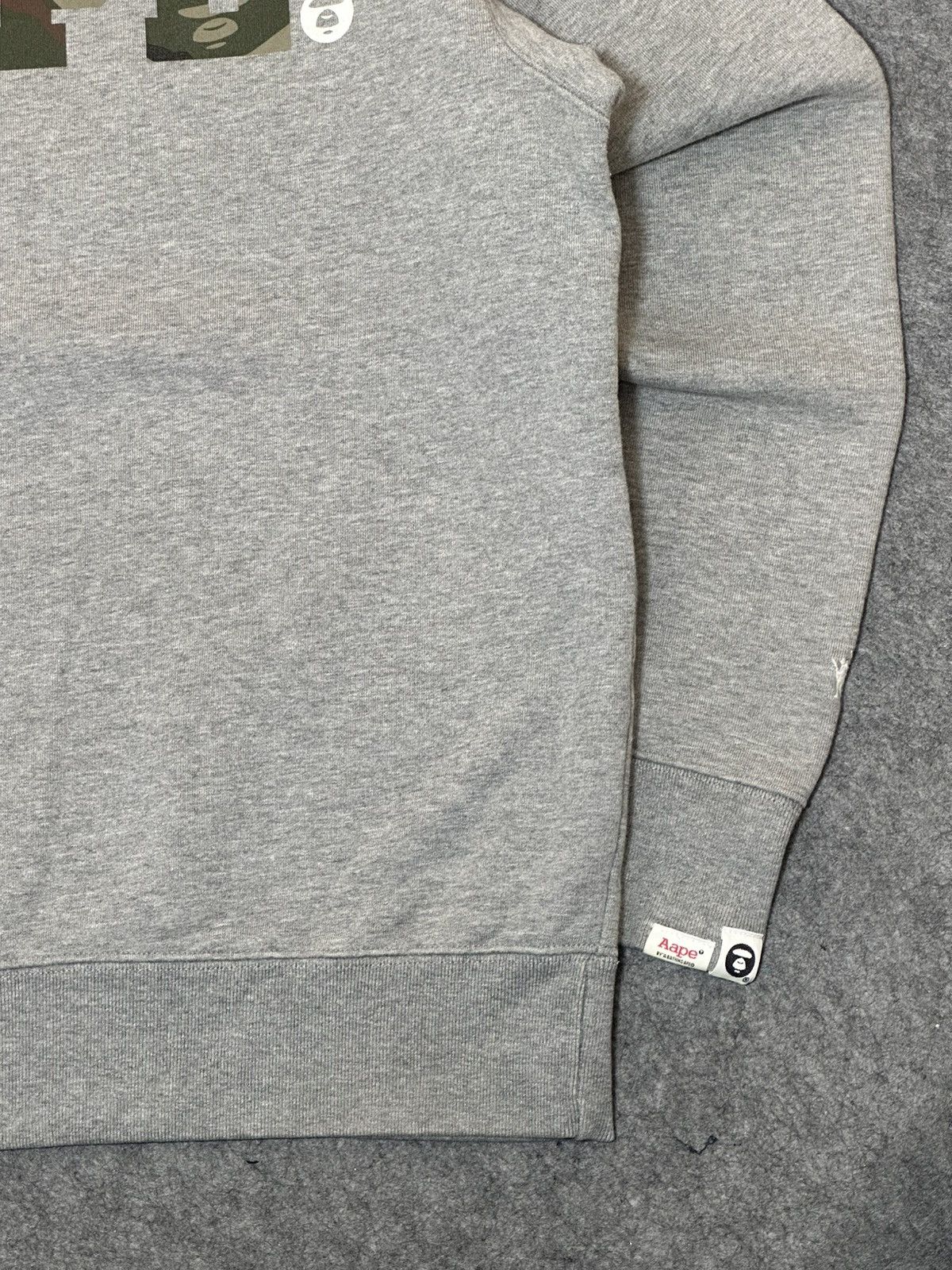 Aape AAPE by A Bathing Ape crewneck sweatshirt. Size US XL / EU 56 / 4 - 7 Thumbnail