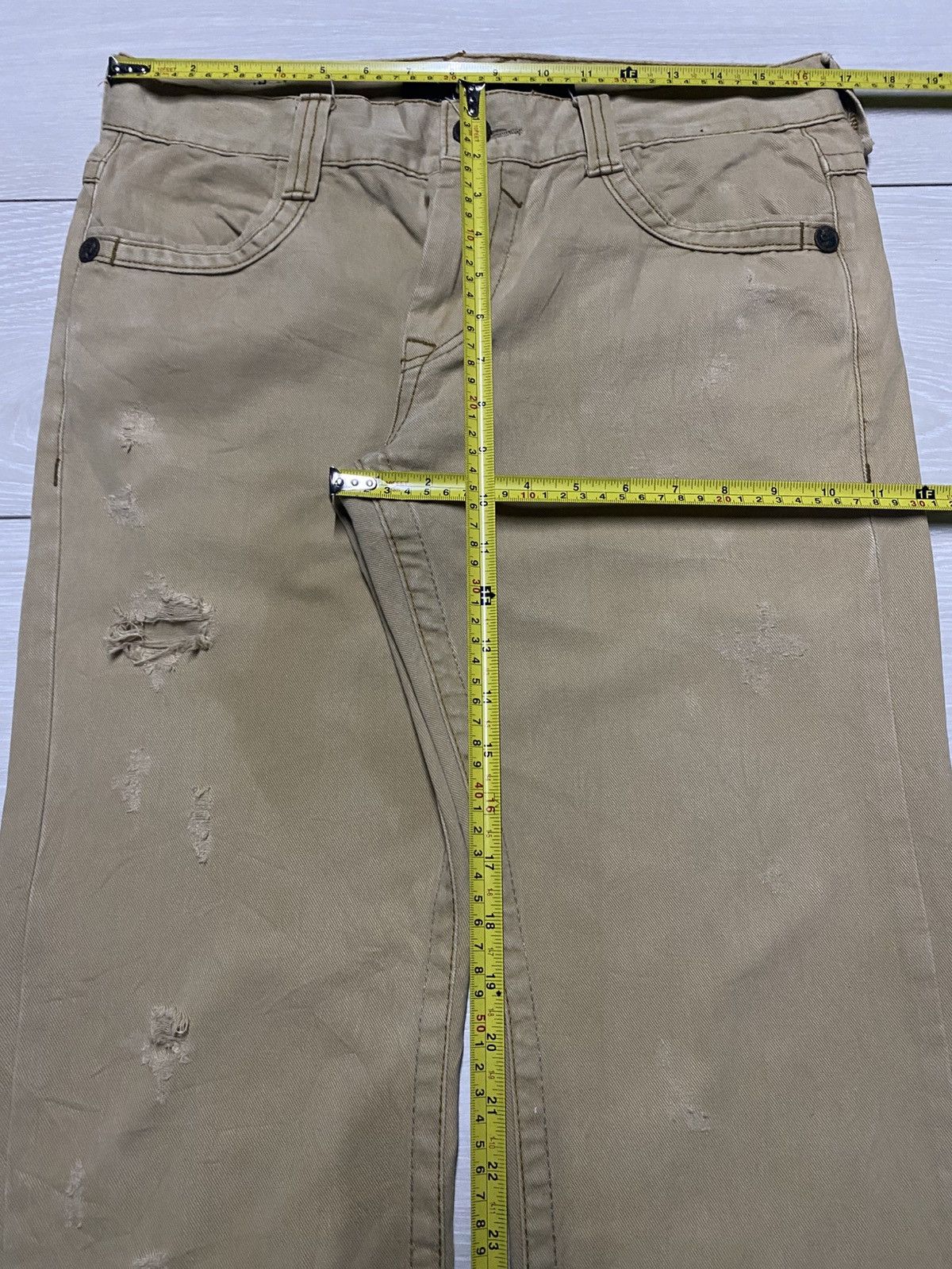 Japanese Brand Red Pepper Avantgarde Skull Button Distressed Loose Jeans Size US 33 - 14 Thumbnail