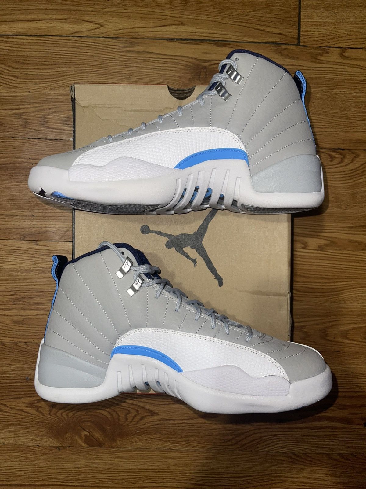 Jordan Brand × Nike Nike Air Jordan Retro 12 “Grey University Blue” size 9 Men’s Size US 9 / EU 42 - 2 Thumbnail