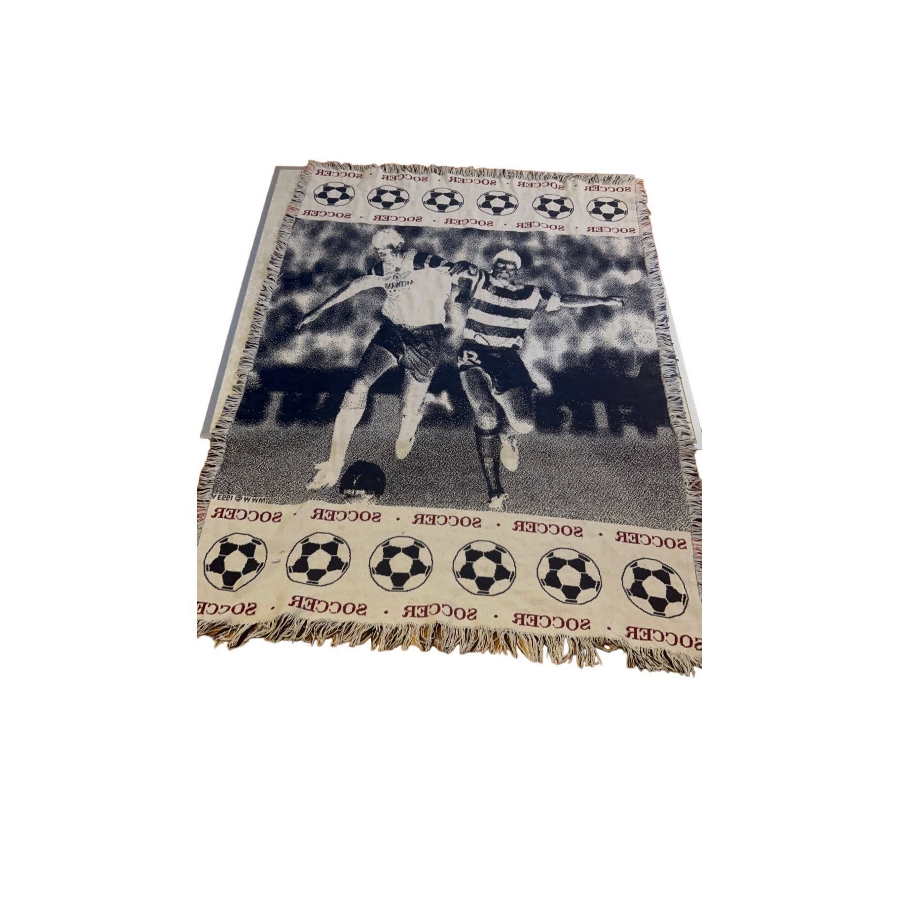 Vintage Vintage 90s Soccer MWW 1993 Tapestry Blanket Size ONE SIZE - 9 Thumbnail