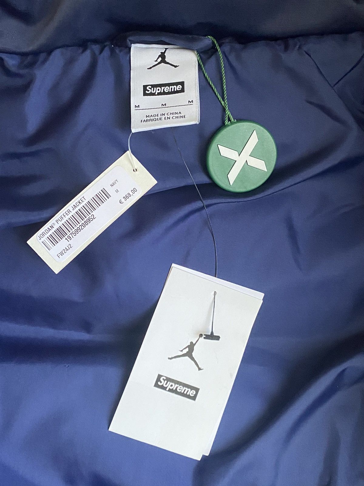 Jordan Brand × Supreme Jordan x Supreme Puffer “navy” | Grailed