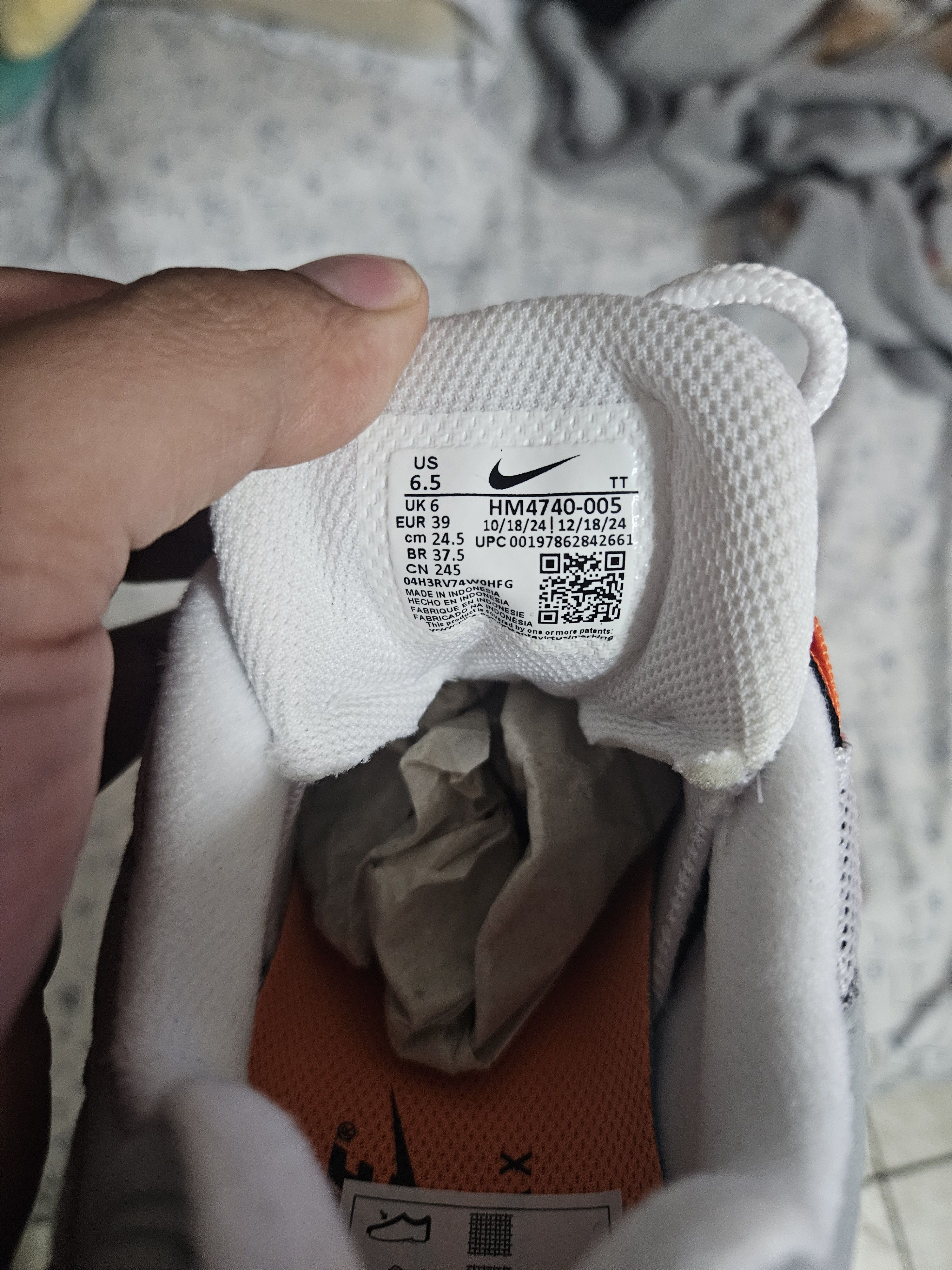 Nike NIKE AIR MAX 95 MANDARIN Size US 6.5 / EU 39-40 - 6 Thumbnail