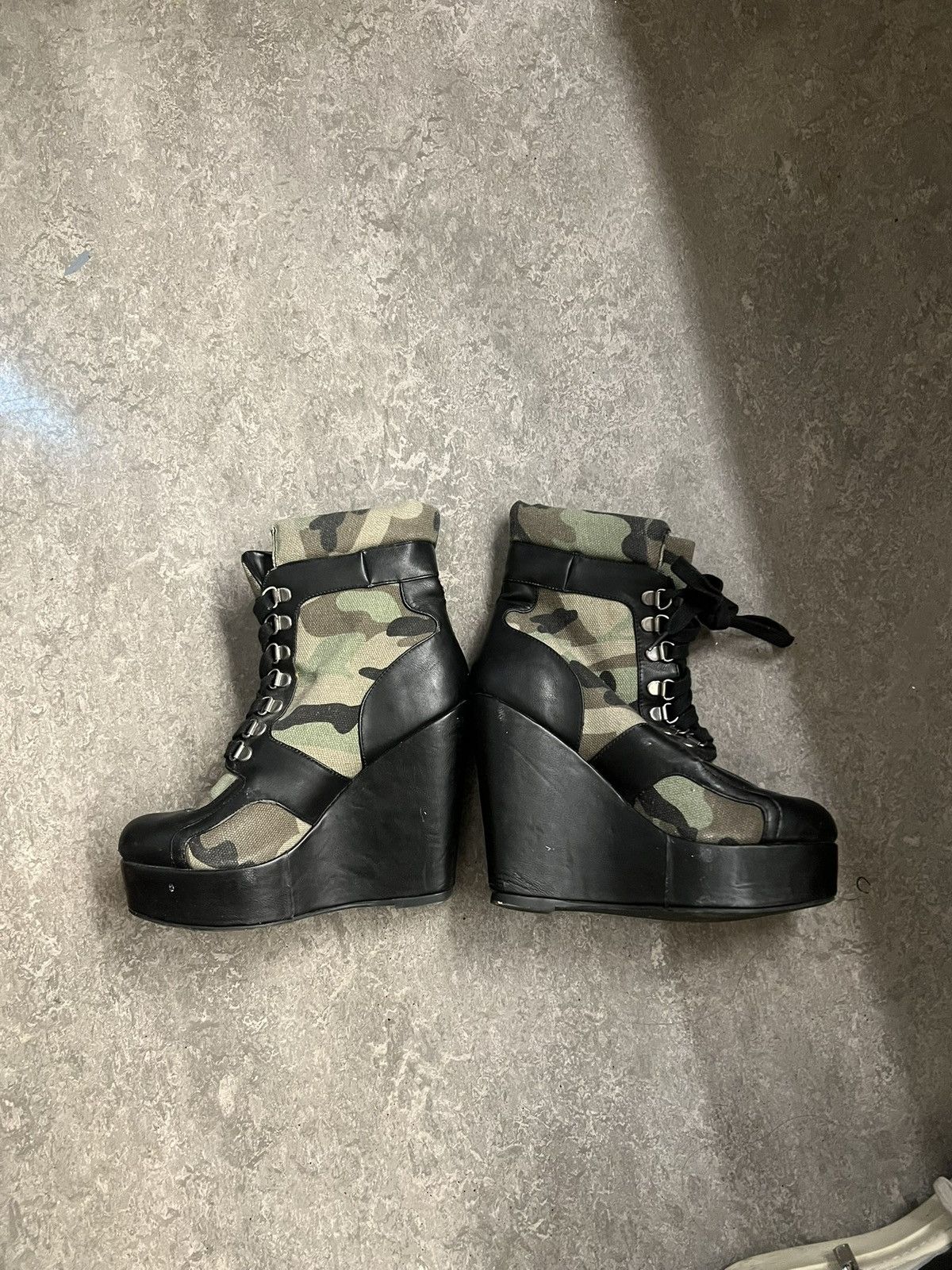 Vintage Camo Wedge Shoes vintage opium y2k goth emo Size US 7 / IT 37 - 5 Thumbnail