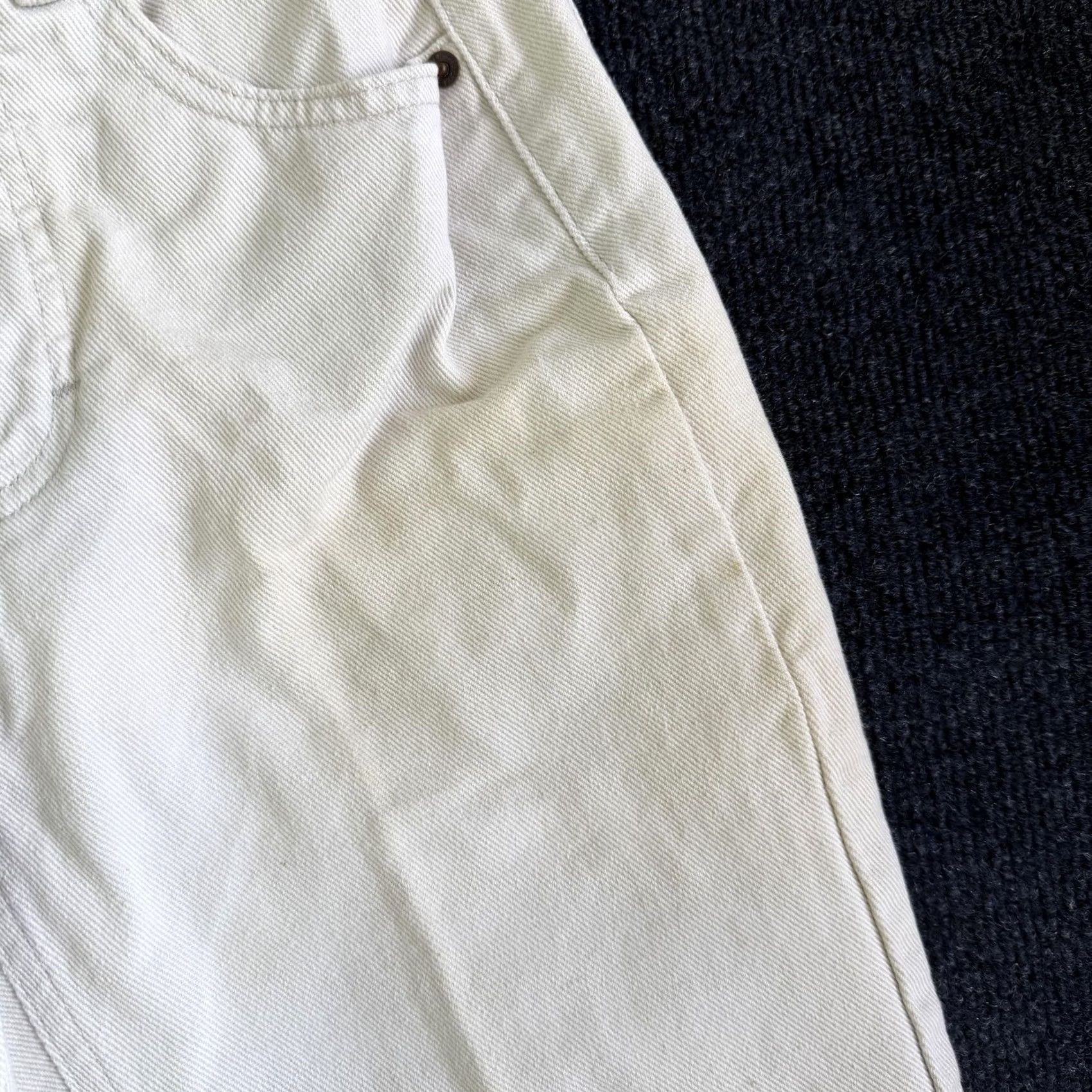 Vintage VINTAGE Calvin Klein Sport Womens 2 White High Rise Petite Mom Jeans Size 26" / US 2 / IT 38 - 4 Thumbnail