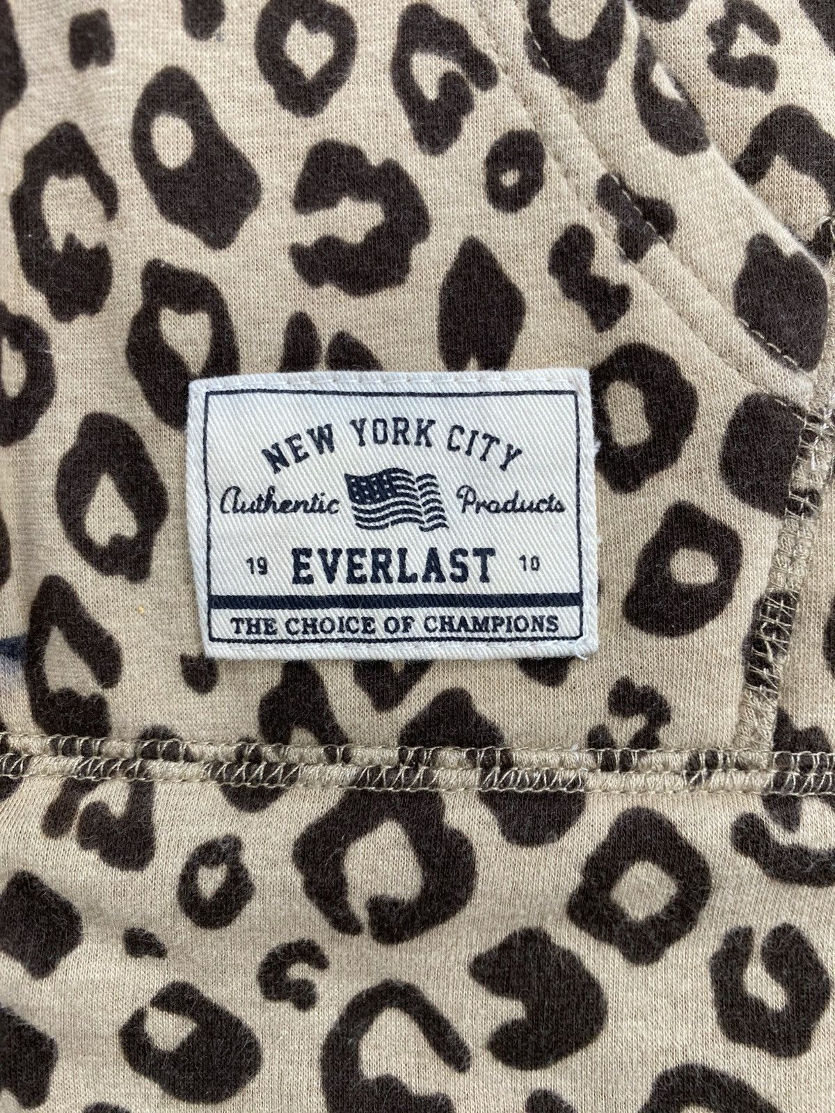 If Six Was Nine 2000s Everlast Leopard Zip Fur Hoodie Gothic Kmrii Lgb Style Size US L / EU 52-54 / 3 - 6 Thumbnail