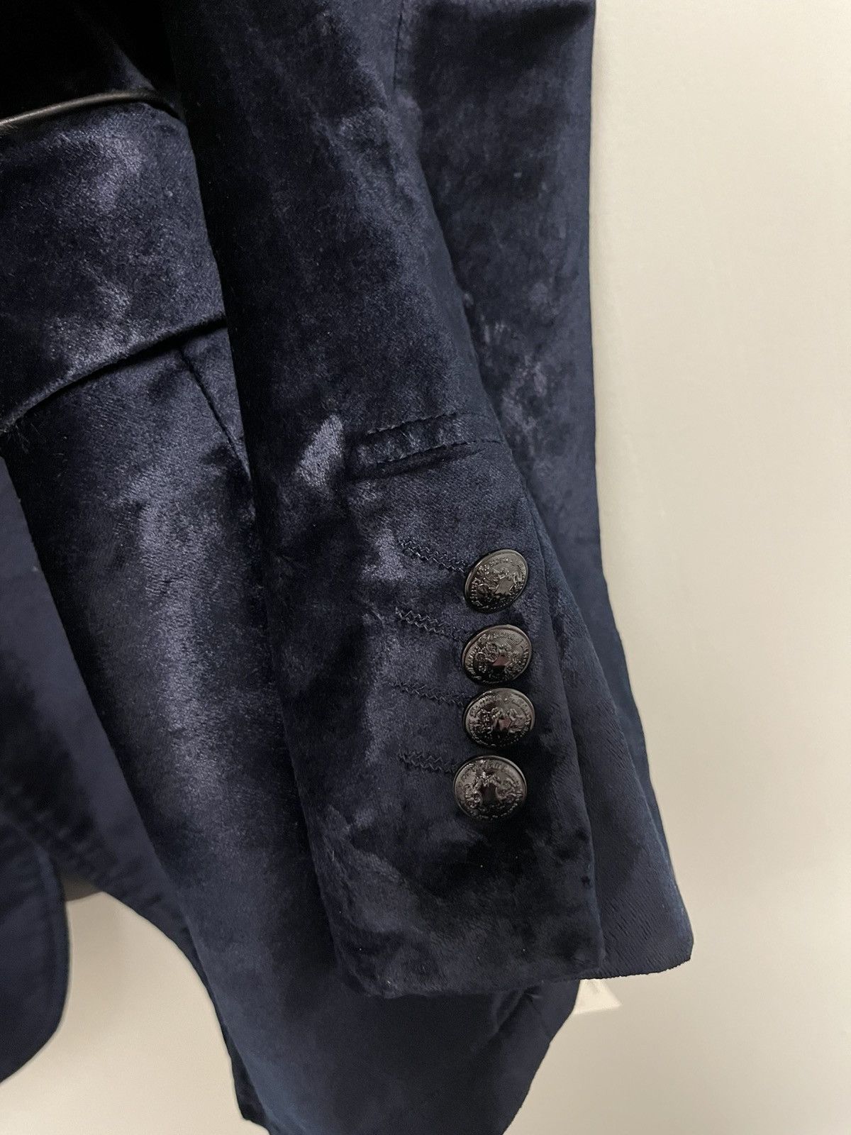John Varvatos Velvet Dinner Jacket With Leather Trim. Medium Size US M / EU 48-50 / 2 - 11 Thumbnail