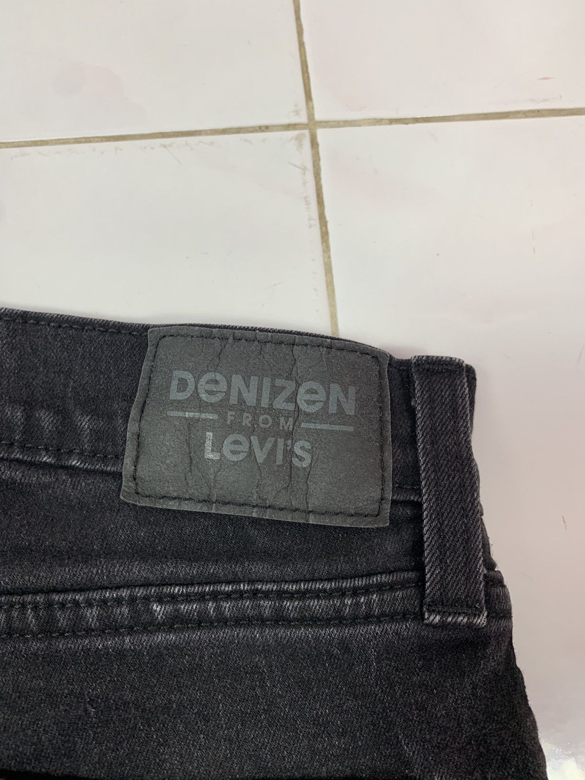 Denizen × Levi's Steals! Denizen Levis Super Black Paint Splatter Jeans Size US 30 / EU 46 - 8 Thumbnail