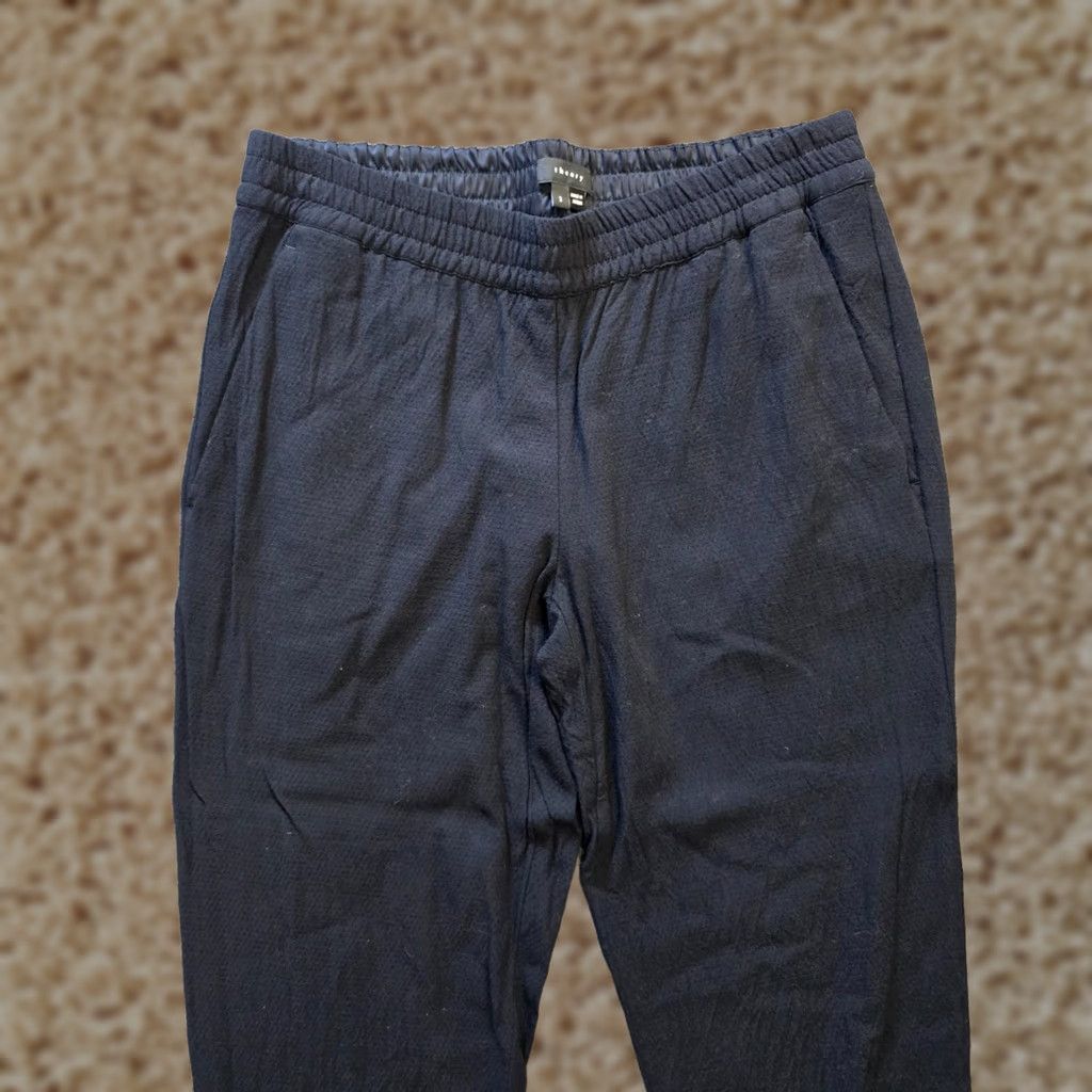 Theory VINTAGE? No. Theory Pants Womens Size 2 Black Wool Blend Tapered Pull On Capsule Minimalist Size 26" / US 2 / IT 38 - 1 Thumbnail